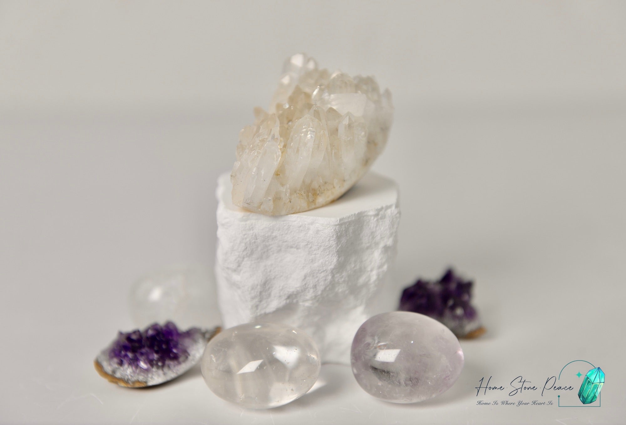 白水晶小刺蝟 Quartz Hedgehog