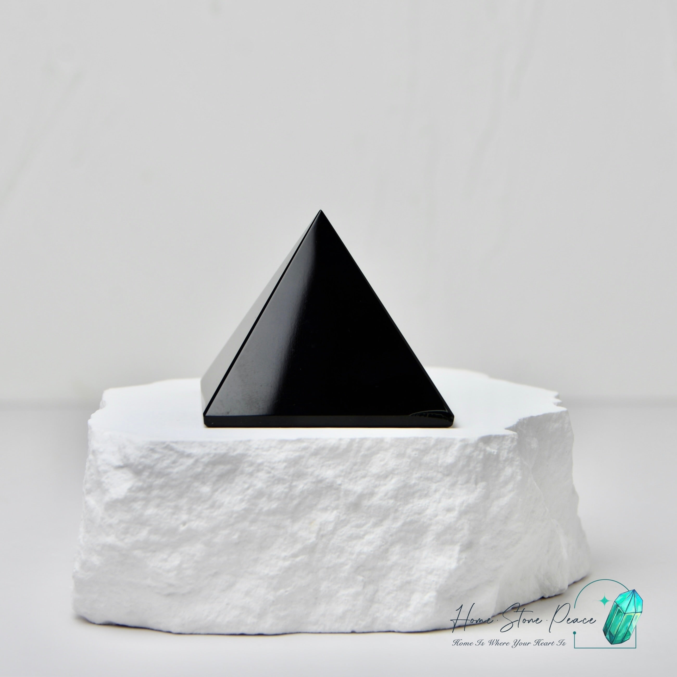 <tc>黒曜石のピラミッド</tc>