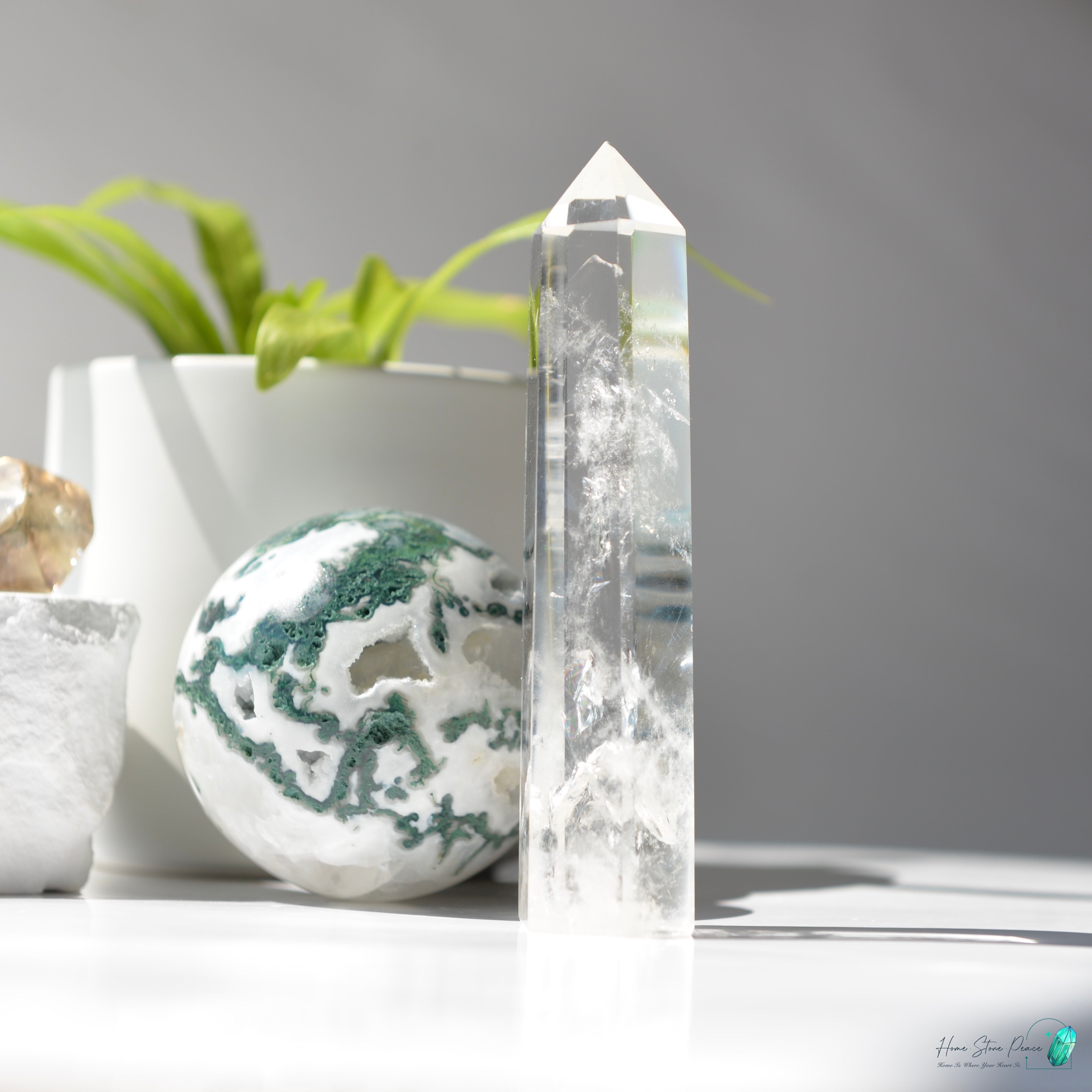 白水晶藍煙柱 Clear Quartz Tower with Blue Smoke