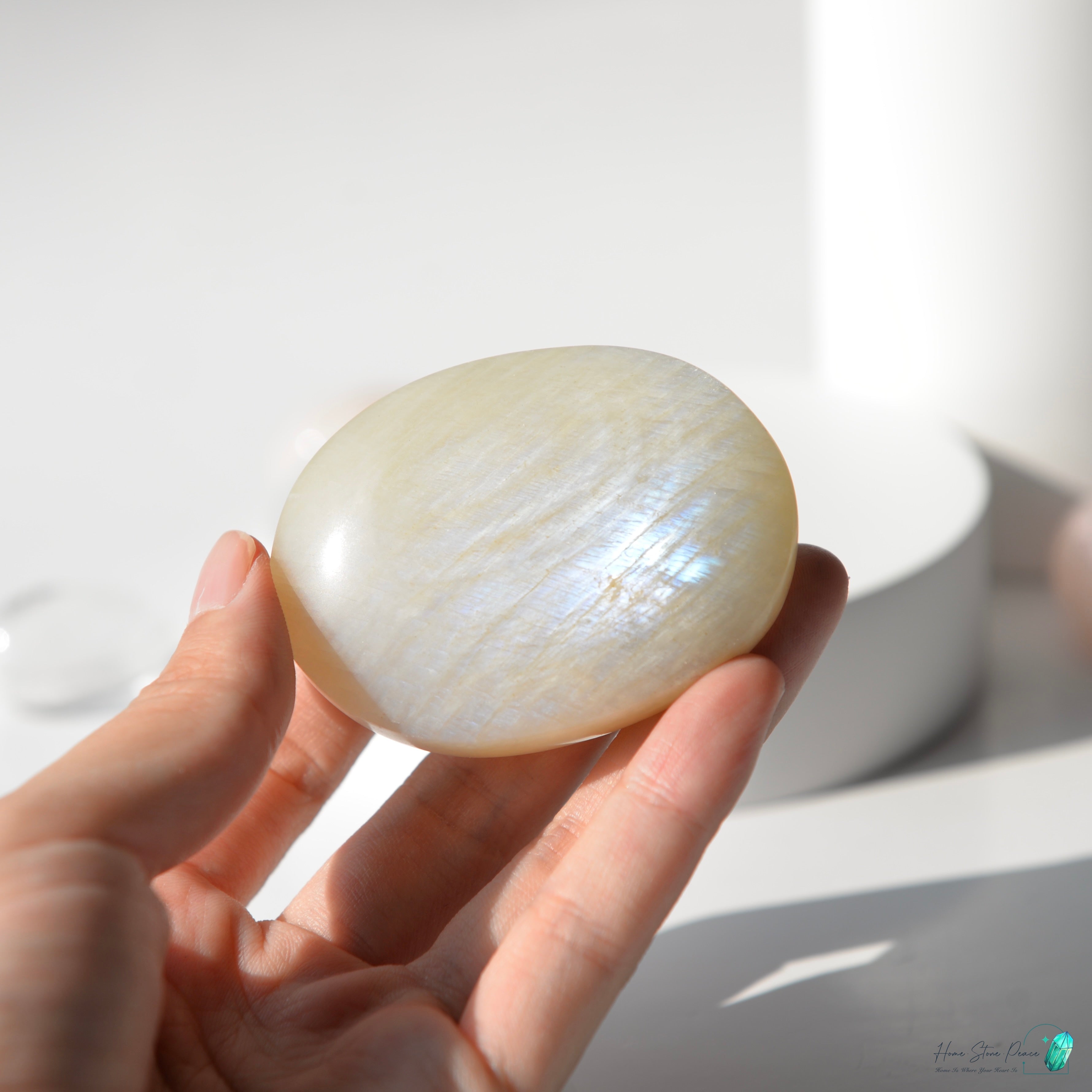 タン桑尼亞月光石手握り石 タンザニア産ムーンストーン パームストーン