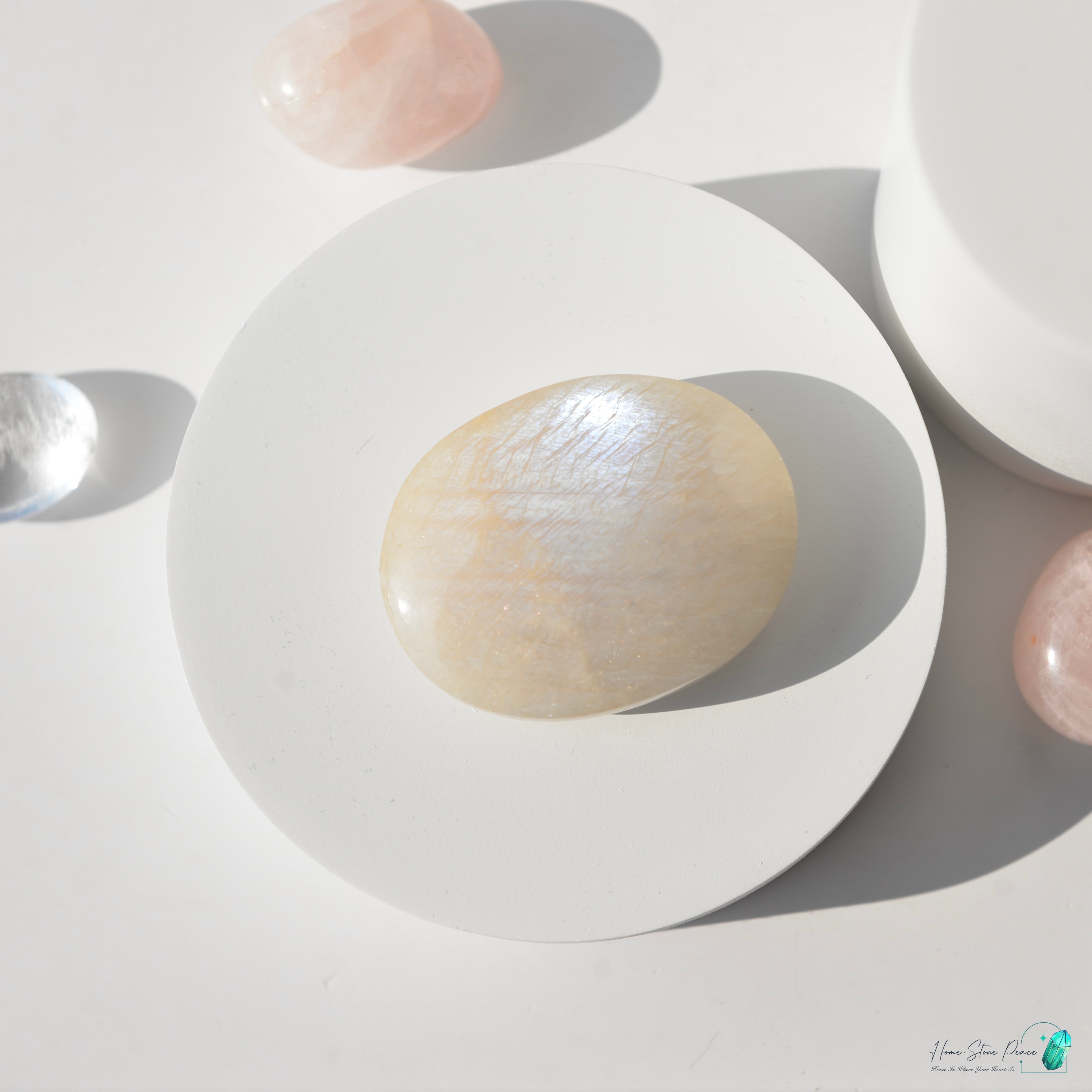 タン桑尼亞月光石手握り石 タンザニア産ムーンストーン パームストーン