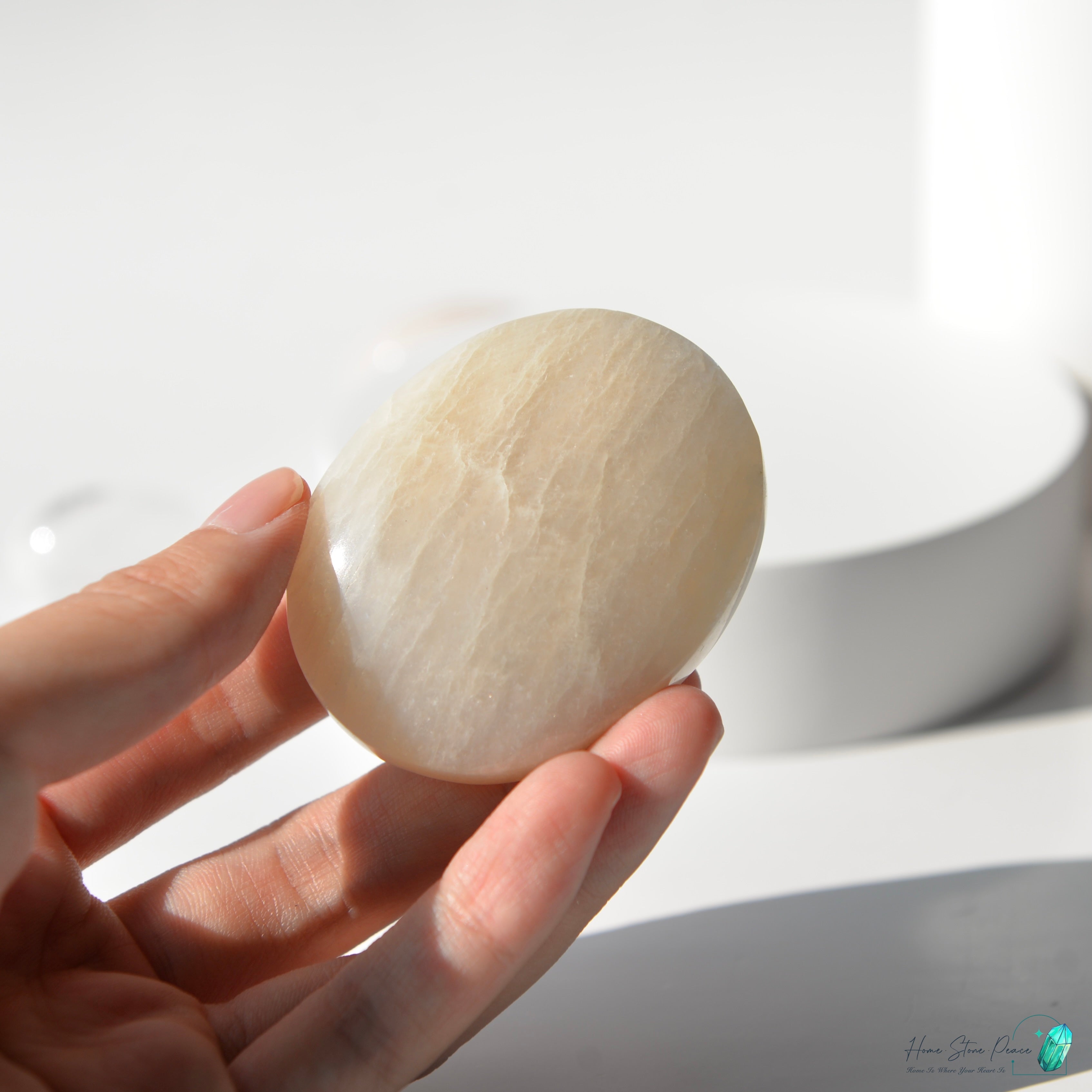 タン桑尼亞月光石手握り石 タンザニア産ムーンストーン パームストーン
