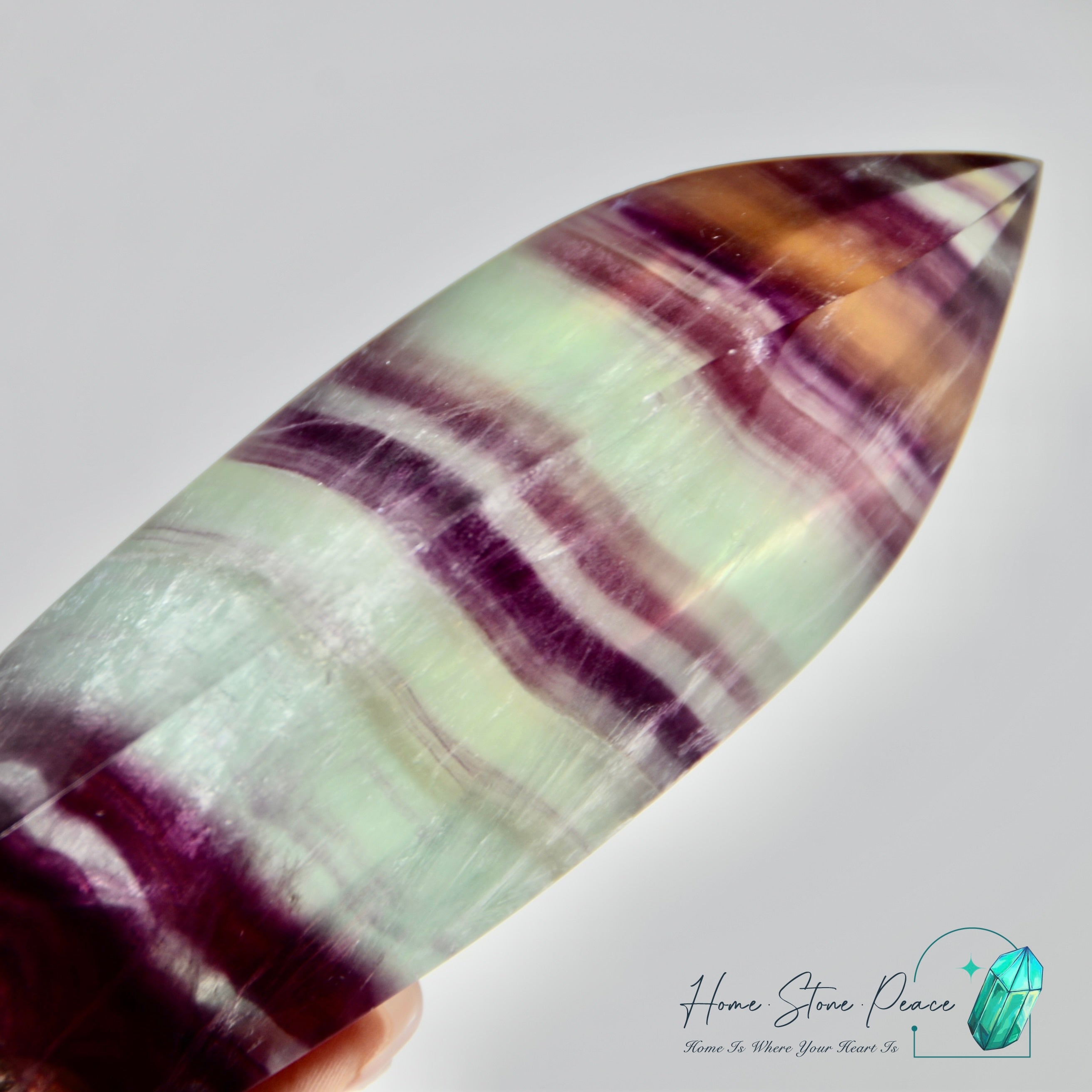 旋轉形螢石柱 Spiral Fluorite Tower