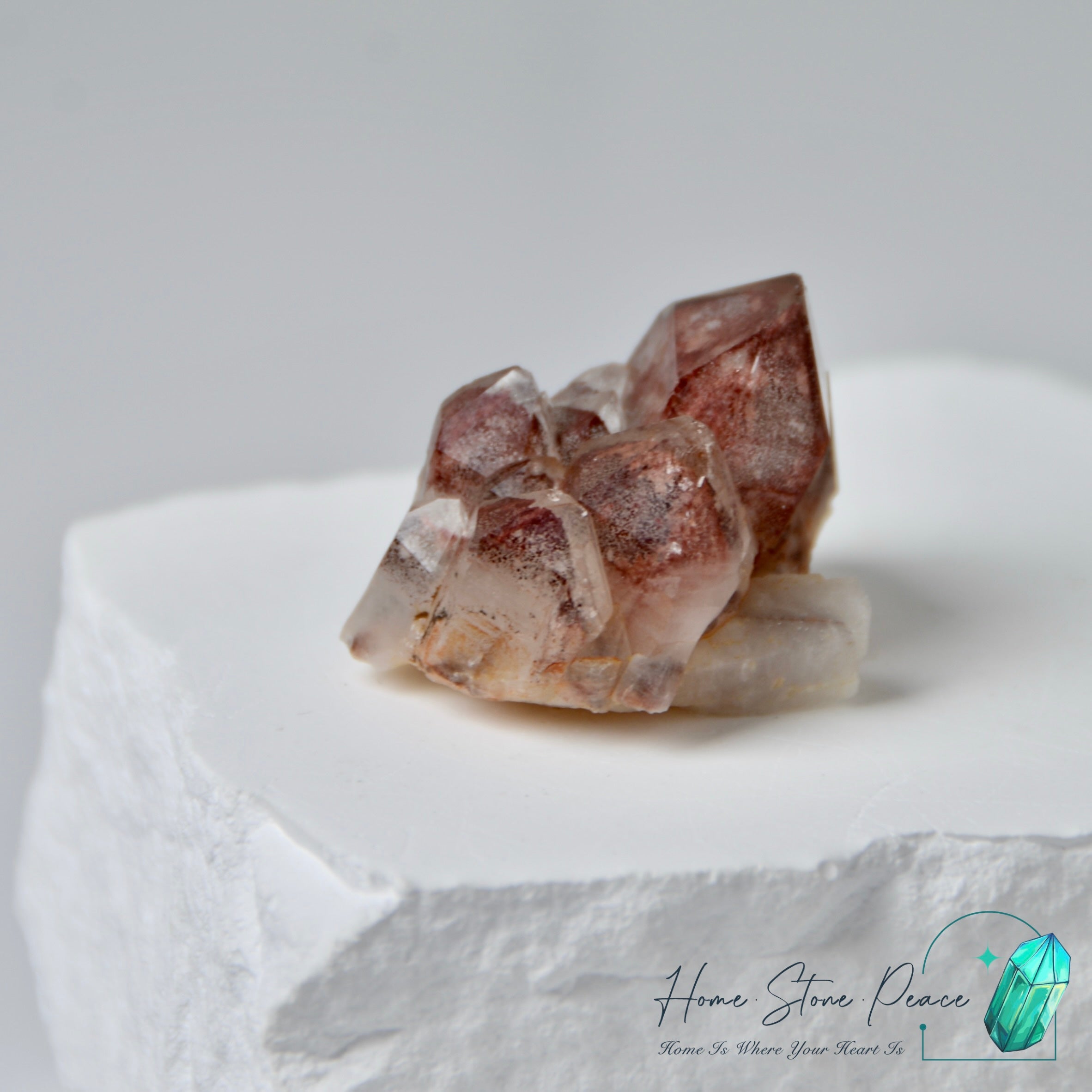 馬達加斯加紅幽靈水晶簇 Madagascar Red Phantom Cluster