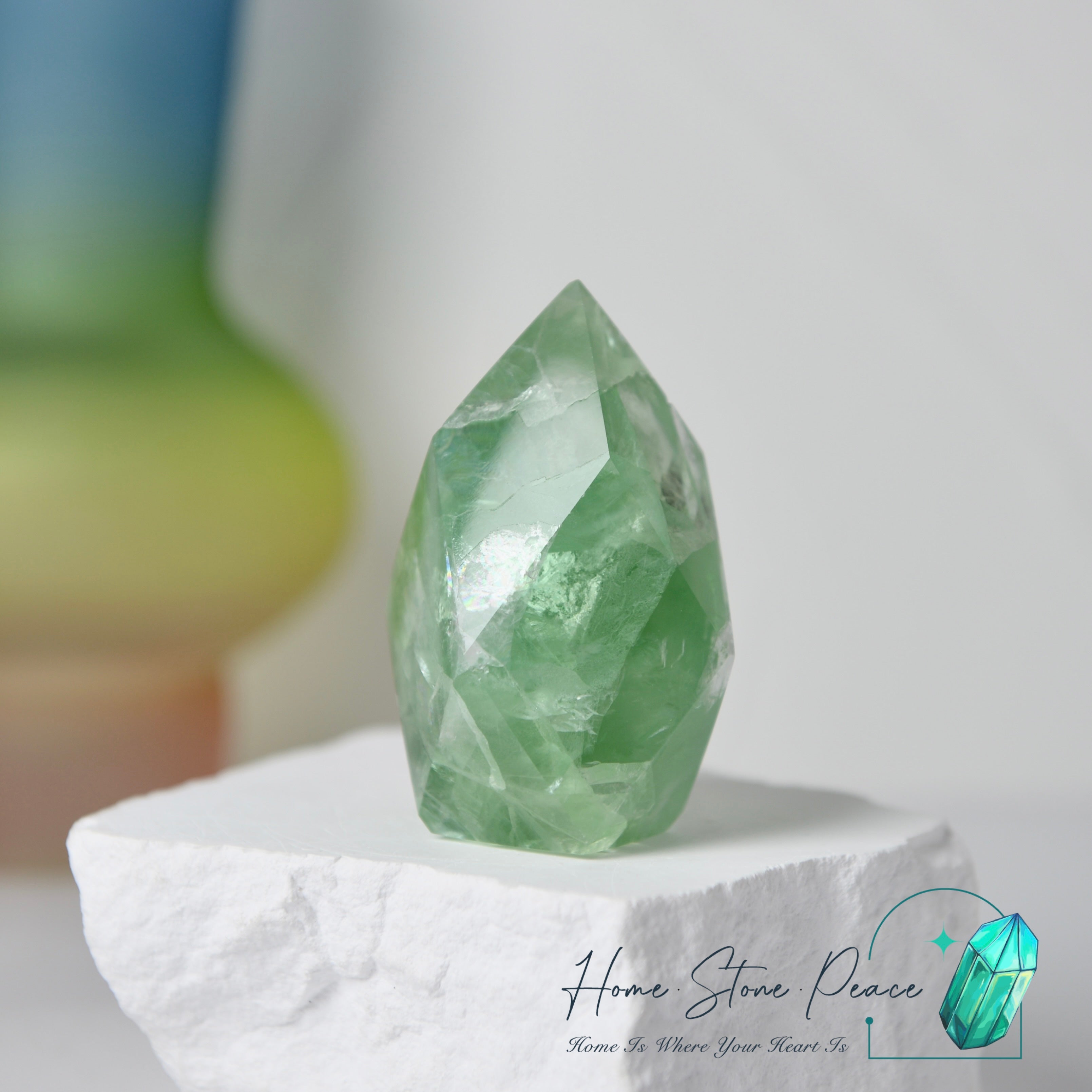 立體綠螢石擺設 Faceted Green Fluorite