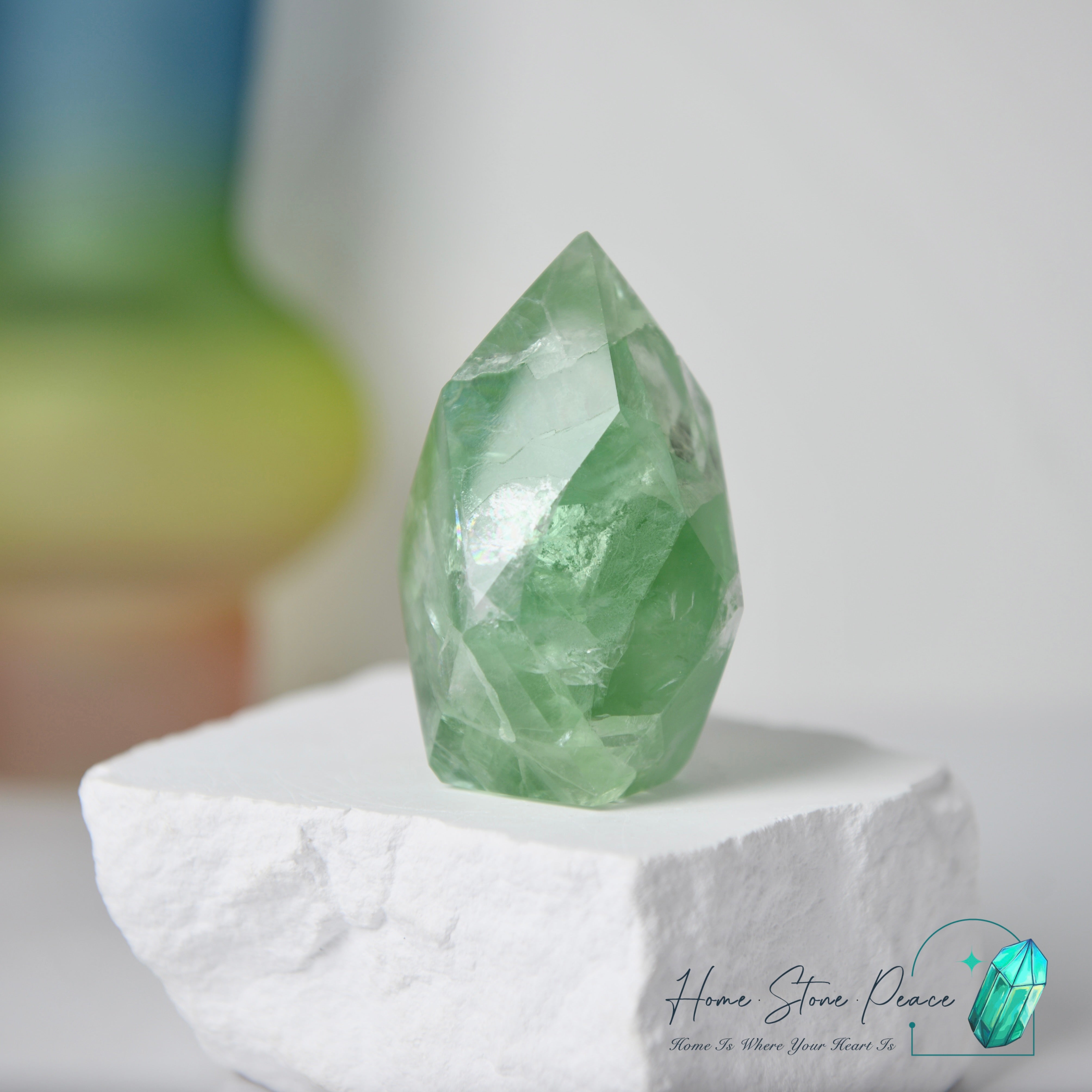 立體綠螢石擺設 Faceted Green Fluorite