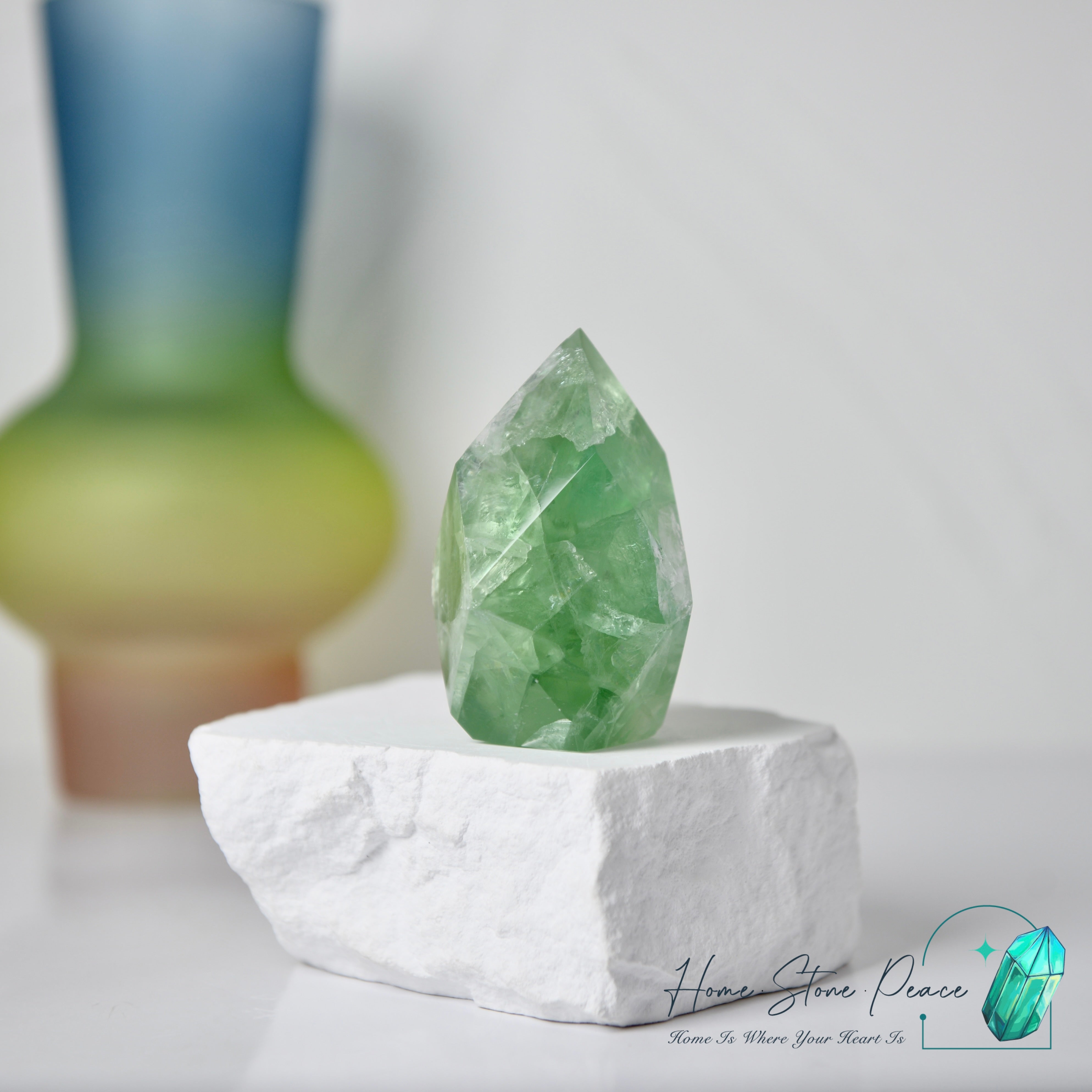 立體綠螢石擺設 Faceted Green Fluorite