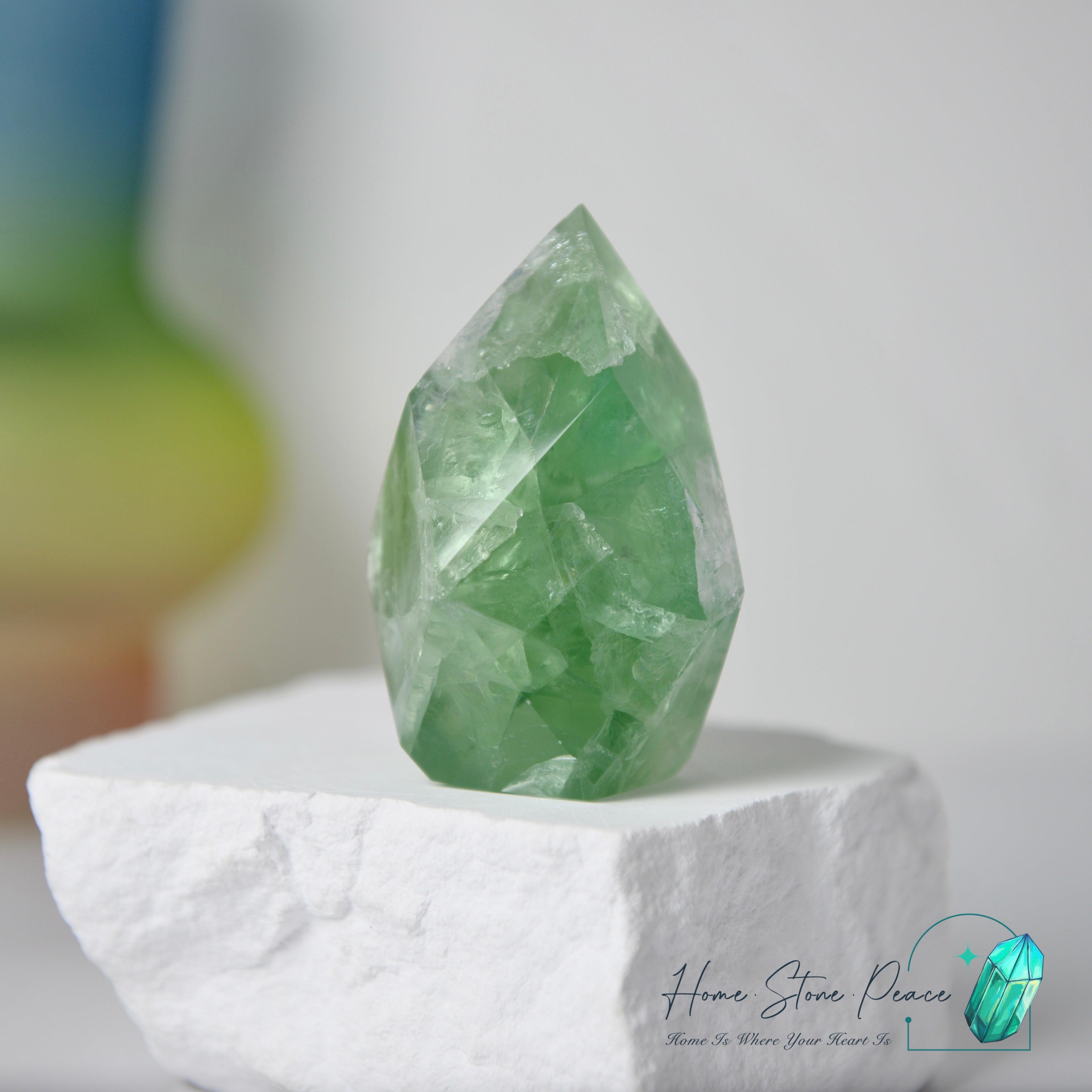 立體綠螢石擺設 Faceted Green Fluorite