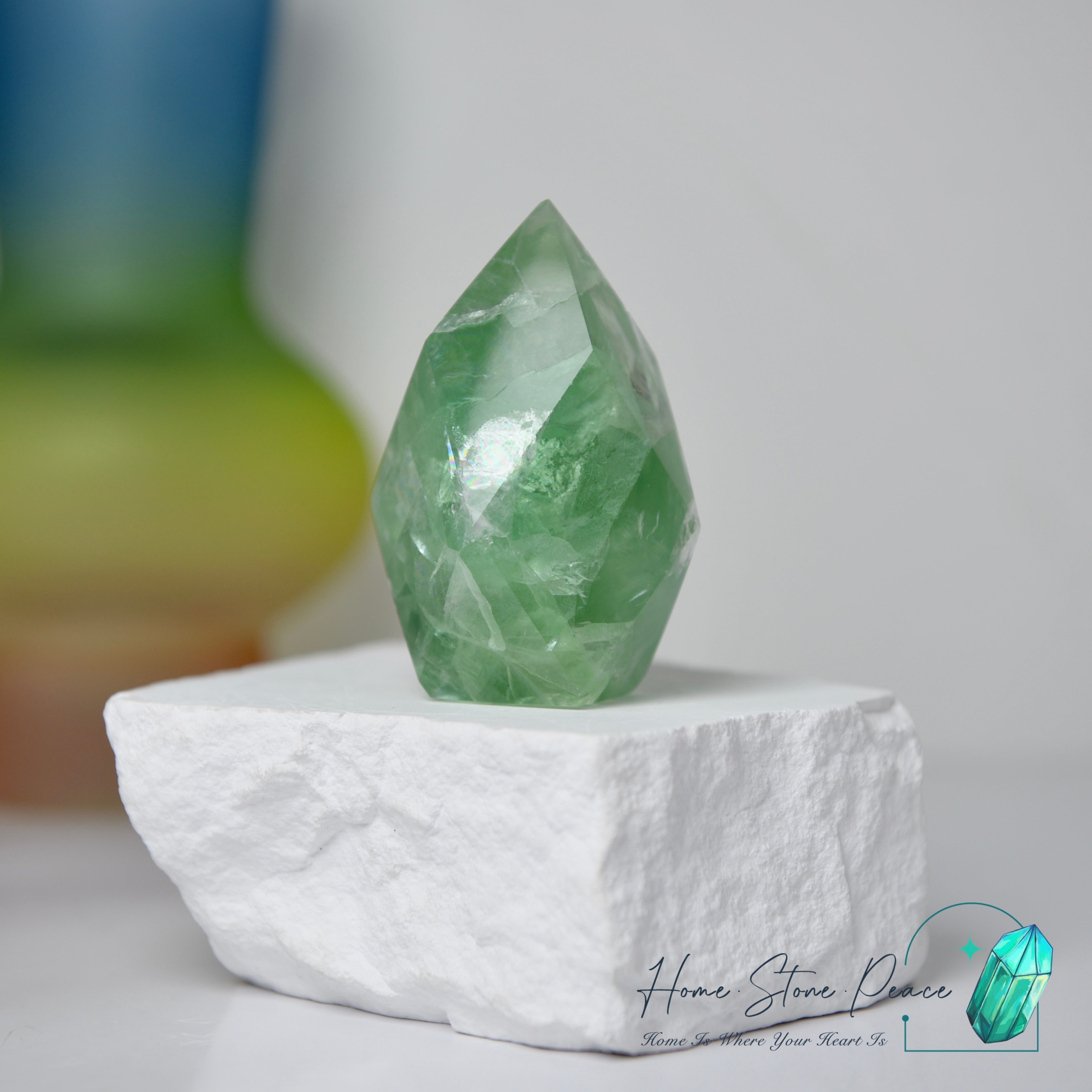 立體綠螢石擺設 Faceted Green Fluorite