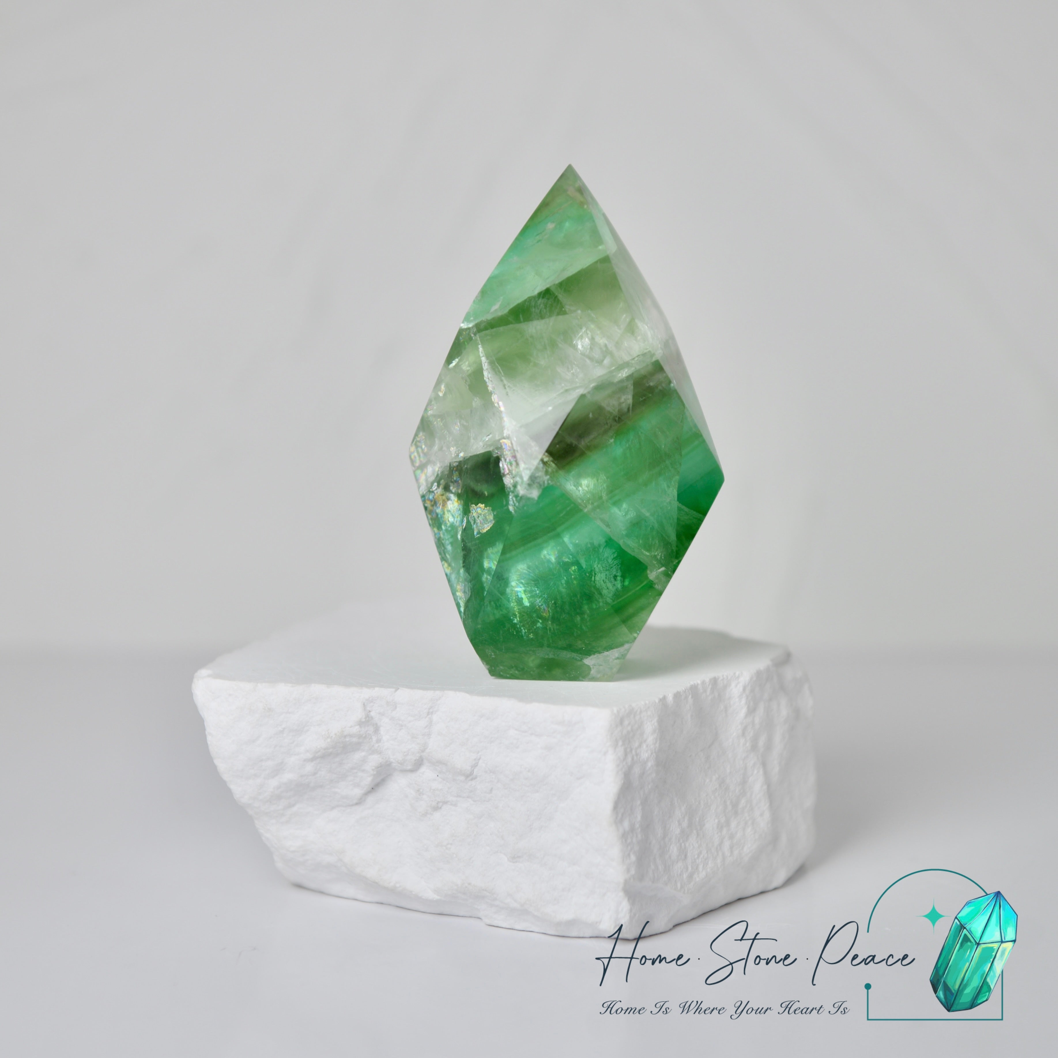 立體綠螢石擺設 Faceted Green Fluorite