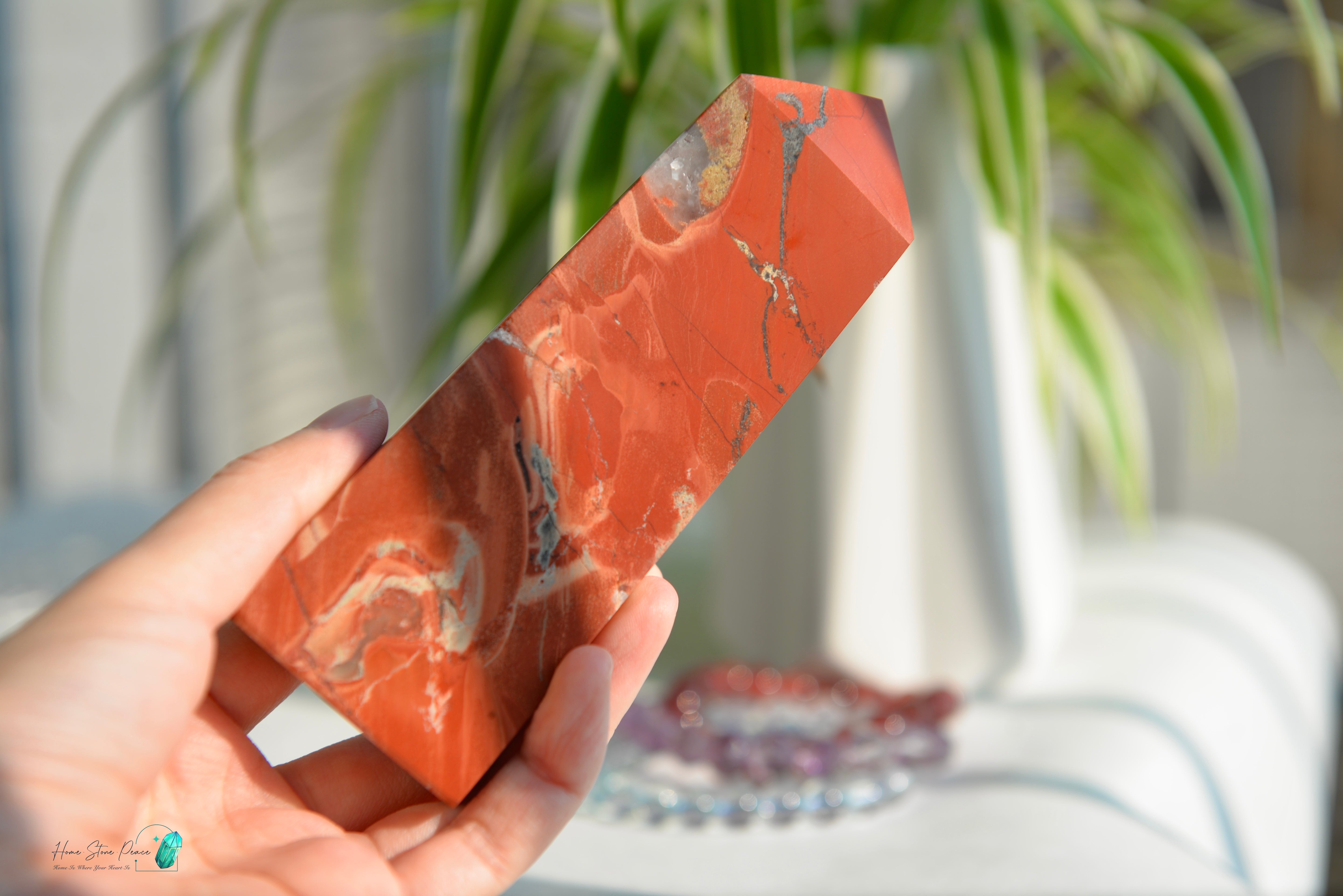 紅碧玉柱 Red Jasper Tower