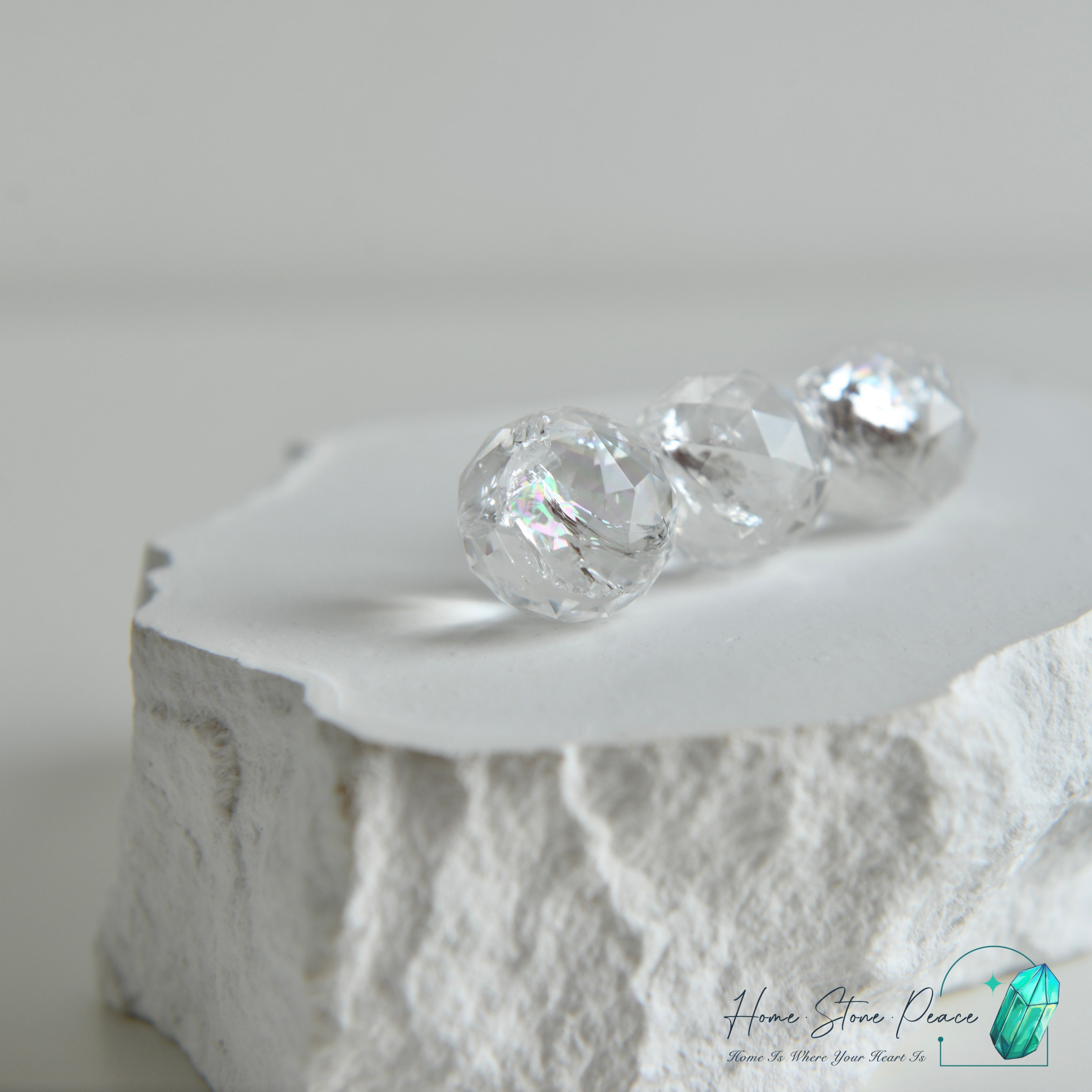 多面彩虹白水晶小球 虹付きミニファセットクリアクォーツボール