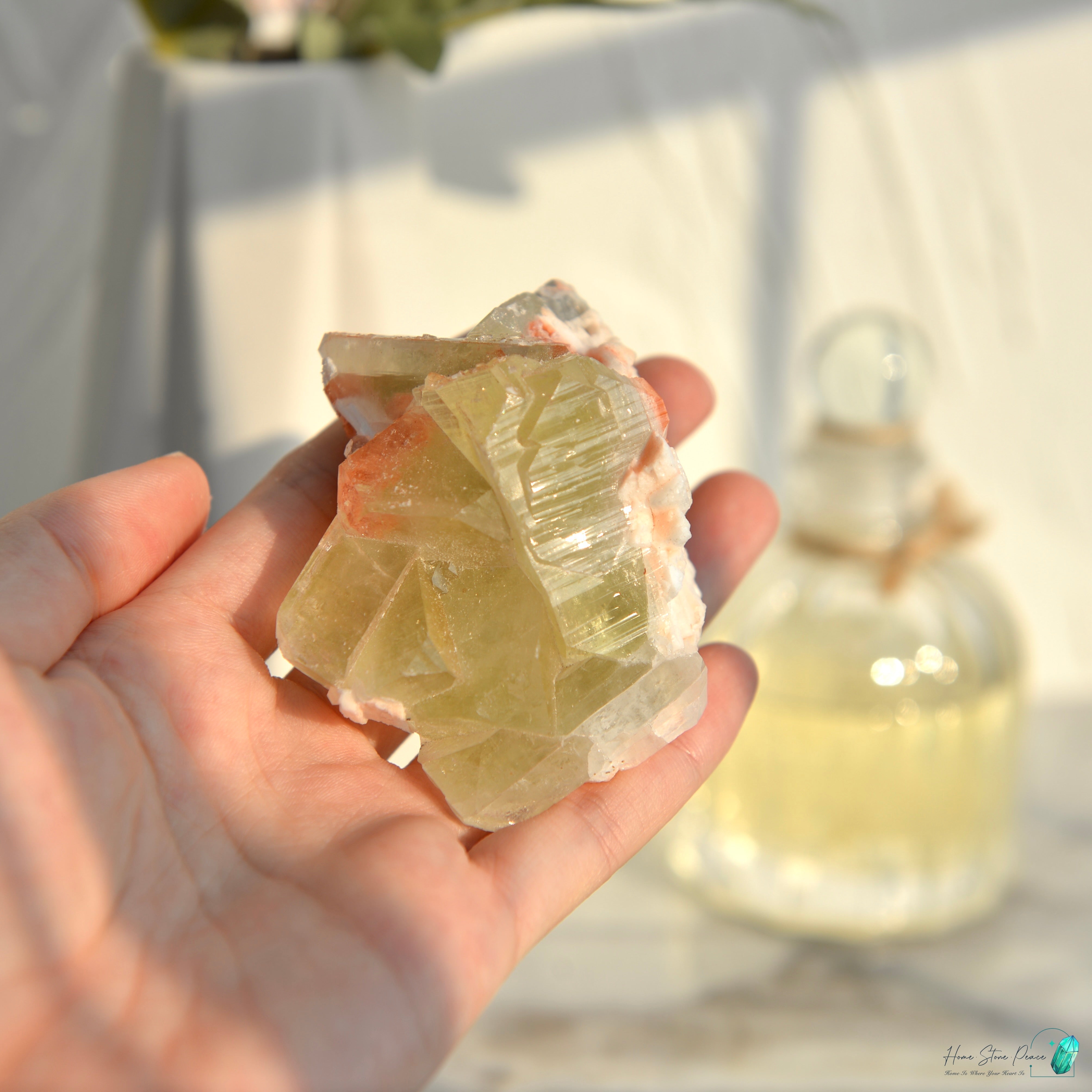 精品印度綠魚眼石原石 Premium Indian Green Apophyllite Cluster