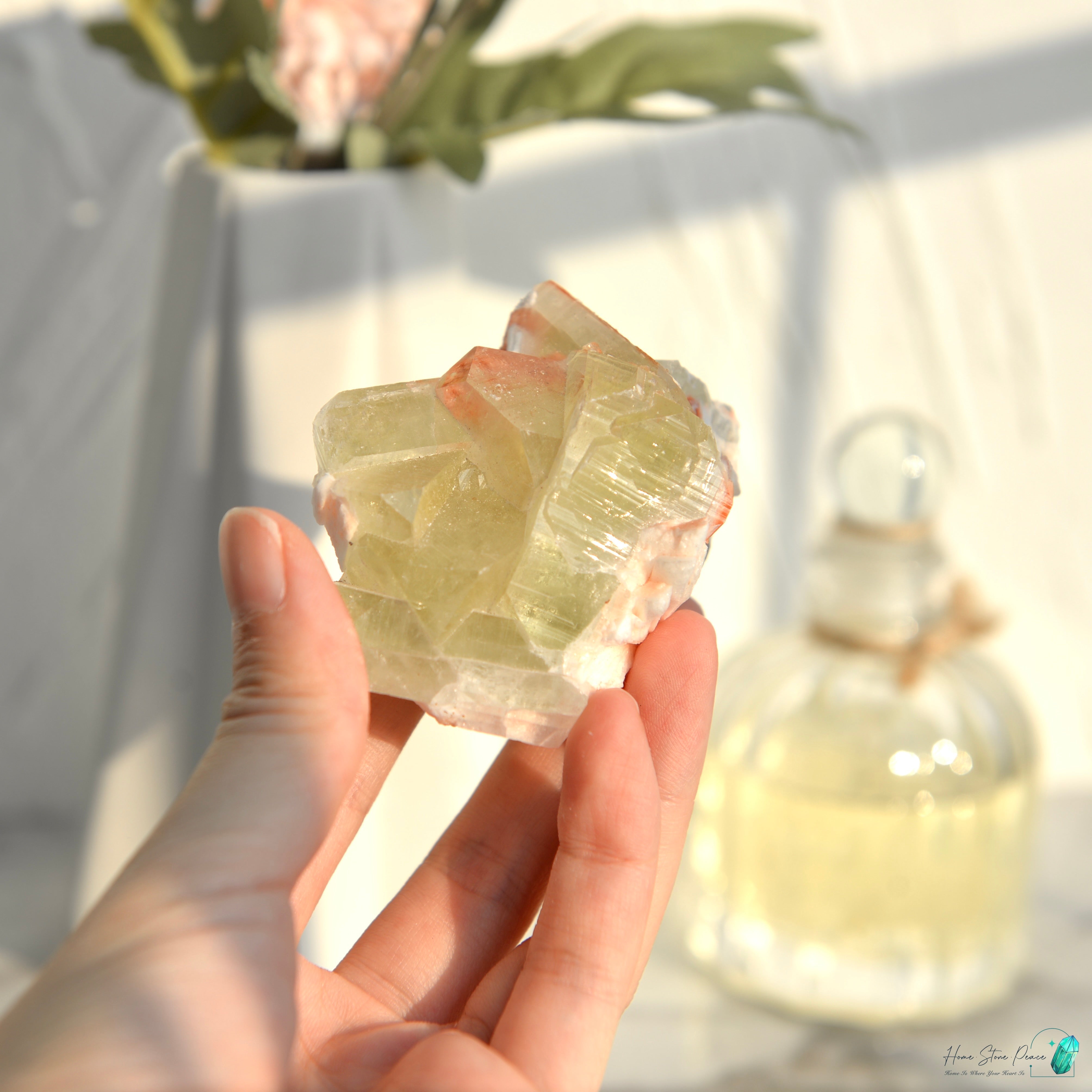 精品印度綠魚眼石原石 Premium Indian Green Apophyllite Cluster