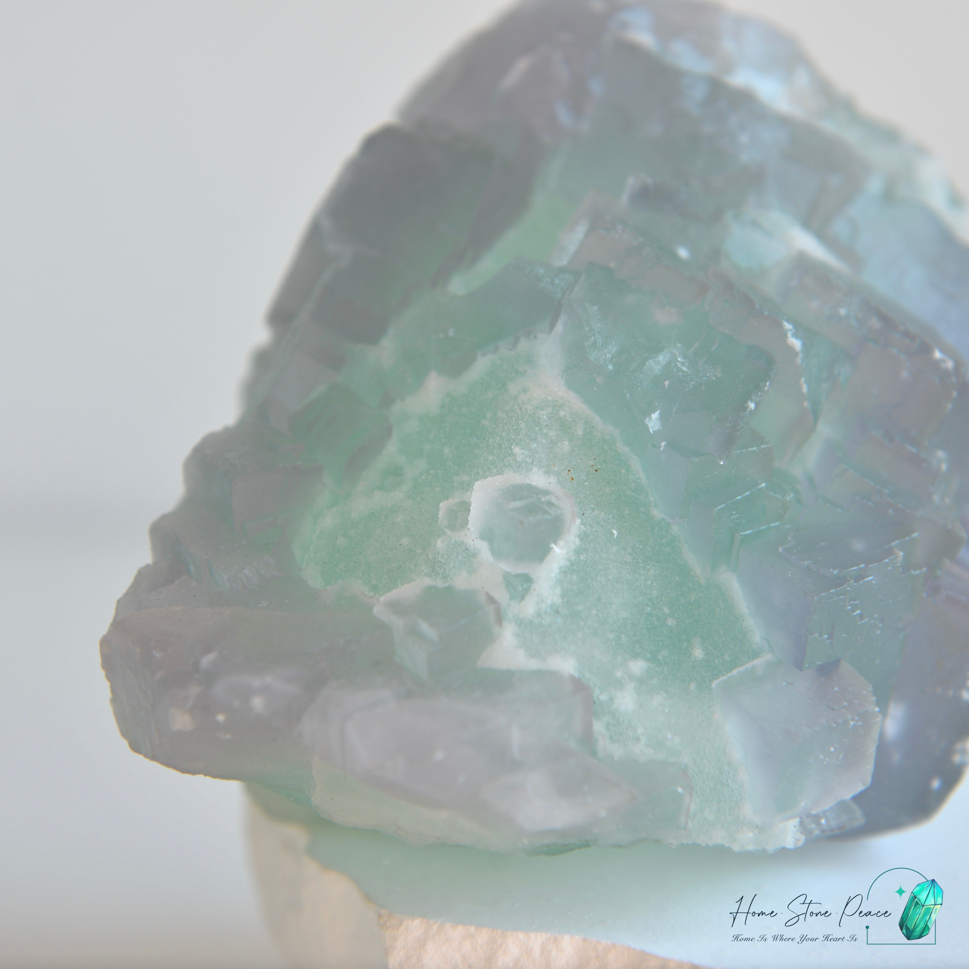 綠紫螢石小山丘連底座 Green and Purple Fluorite Mountain with Stand