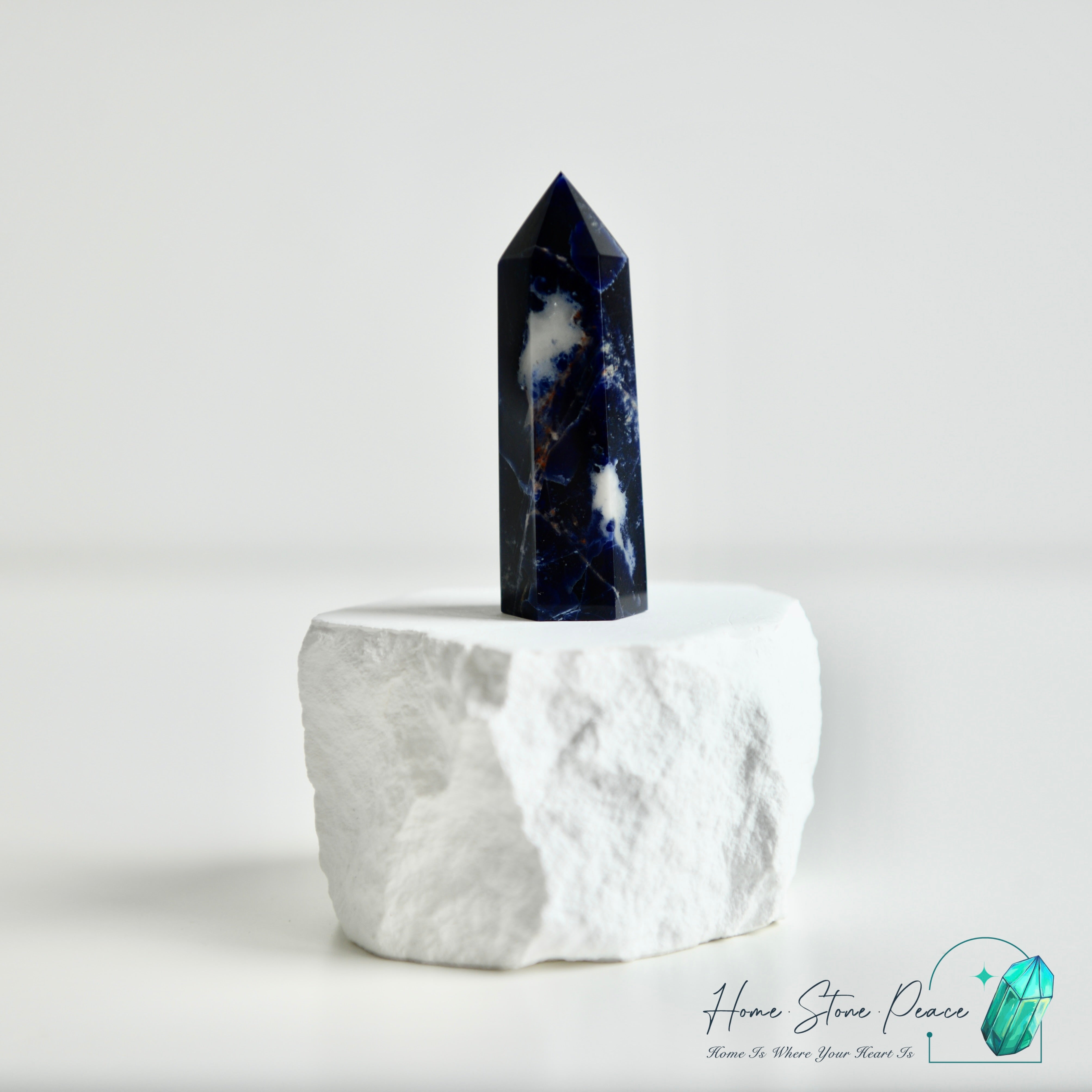 藍紋石柱 Sodalite Point