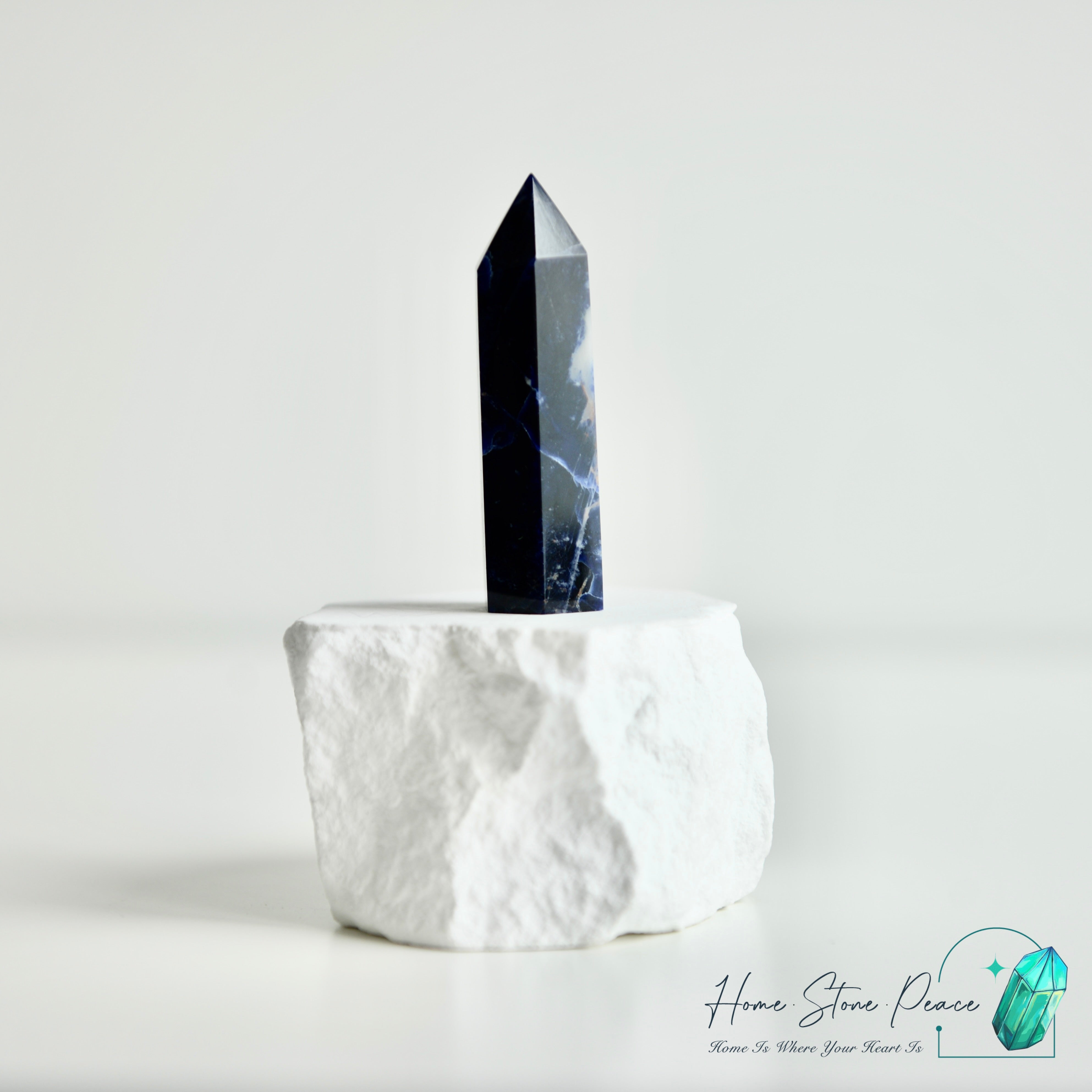 藍紋石柱 Sodalite Point