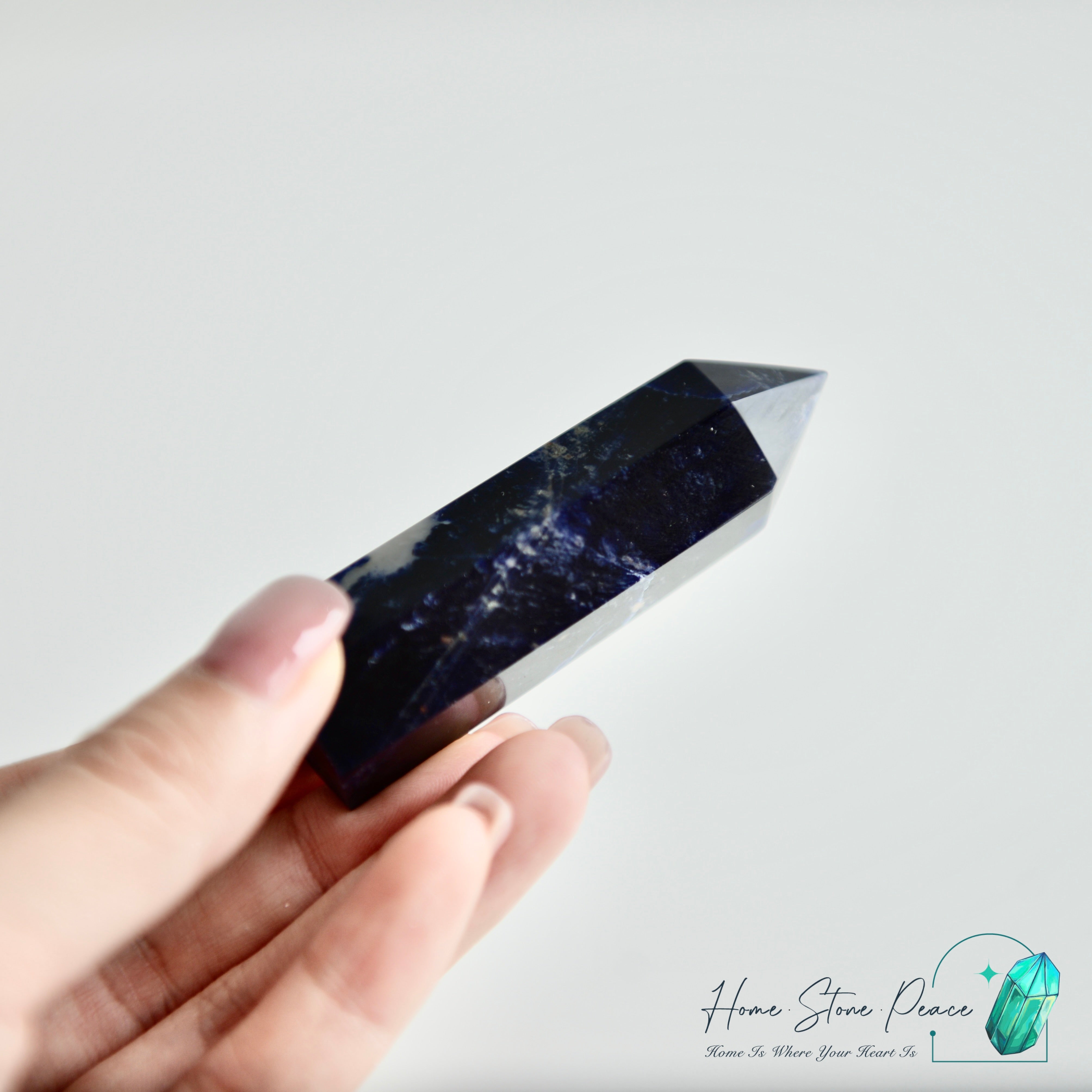 藍紋石柱 Sodalite Point