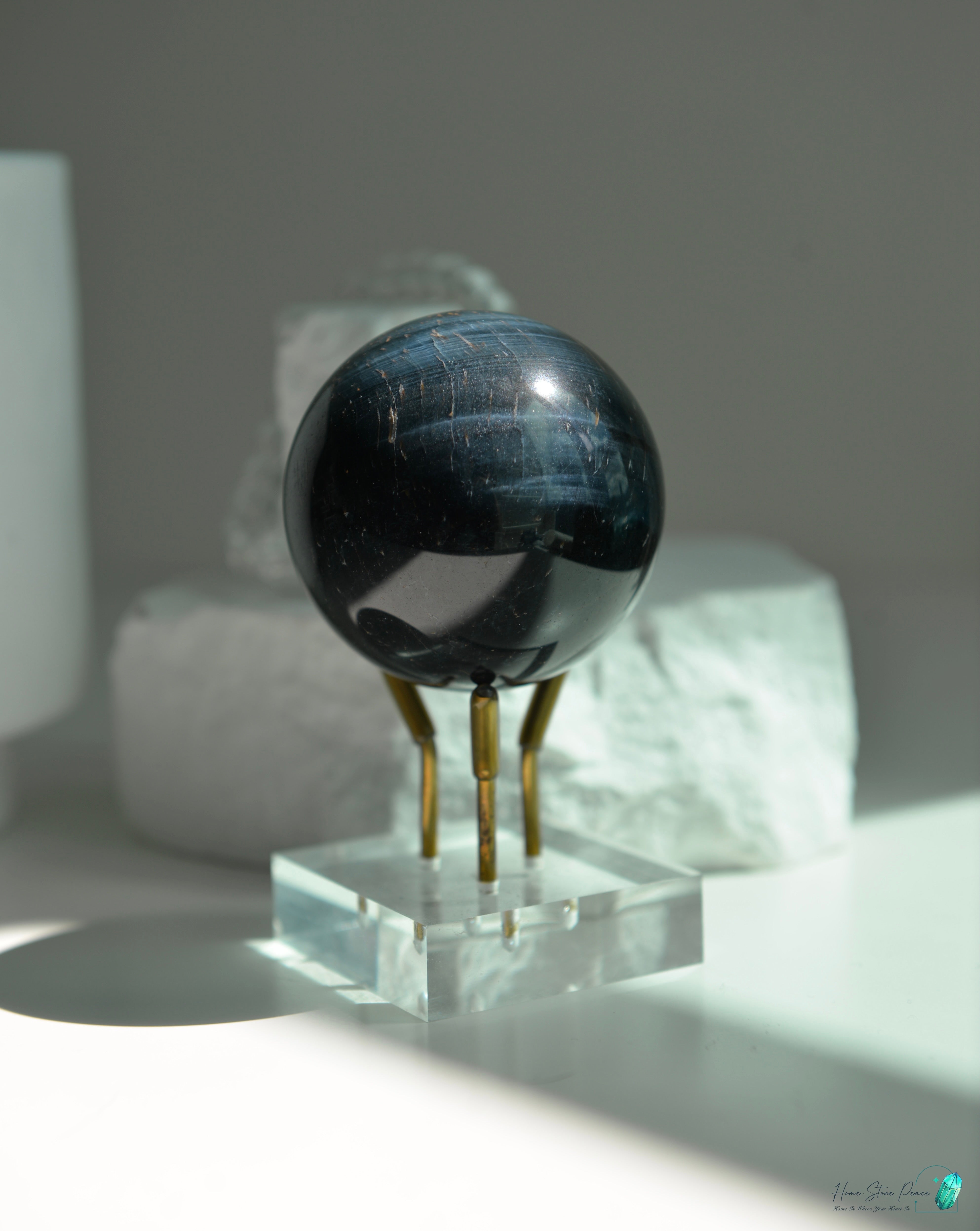 藍虎眼石球 Blue Tiger's Eye Sphere