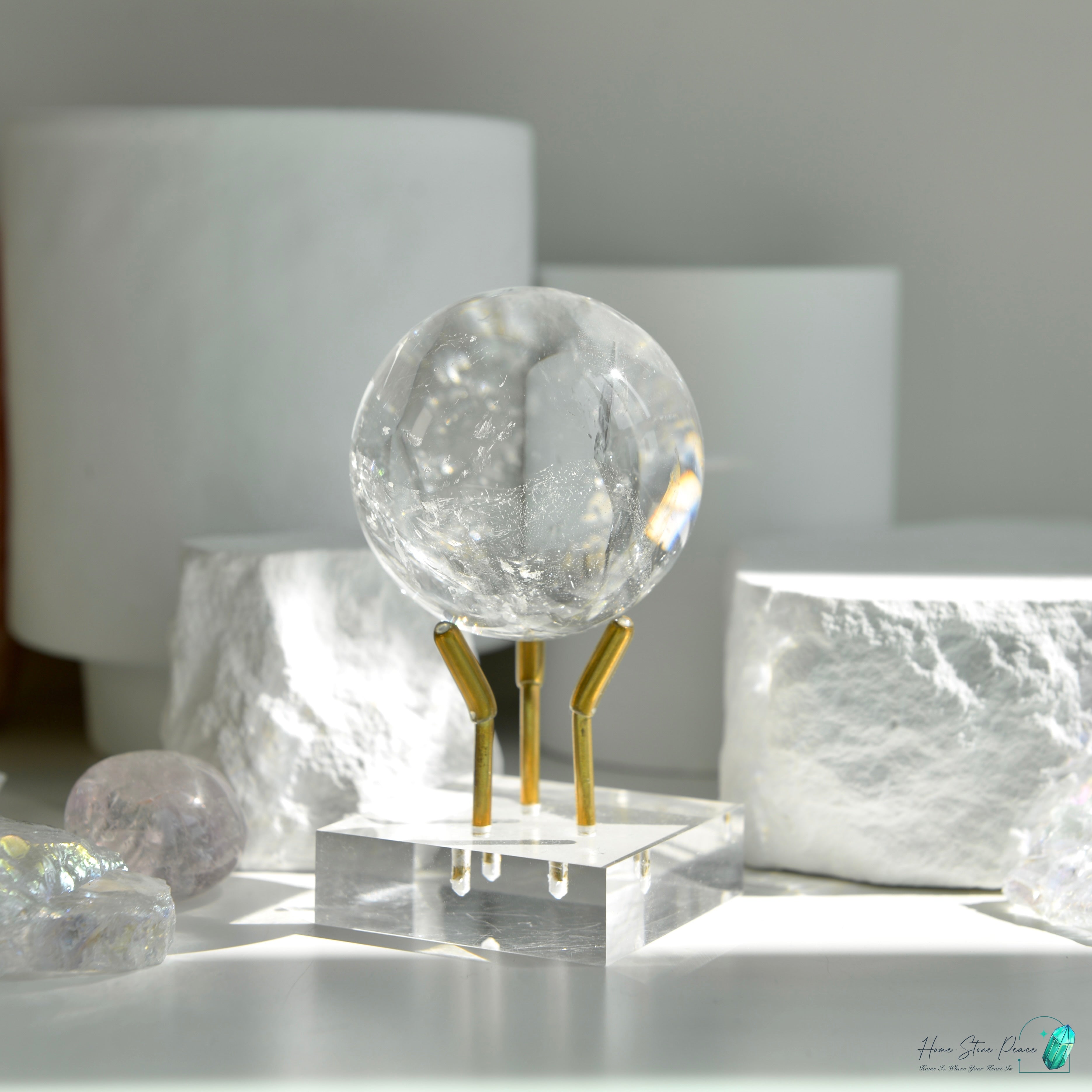 彩虹白水晶黃膠花共生水晶球 Clear Quartz Sphere with Rainbows & Golden Healer