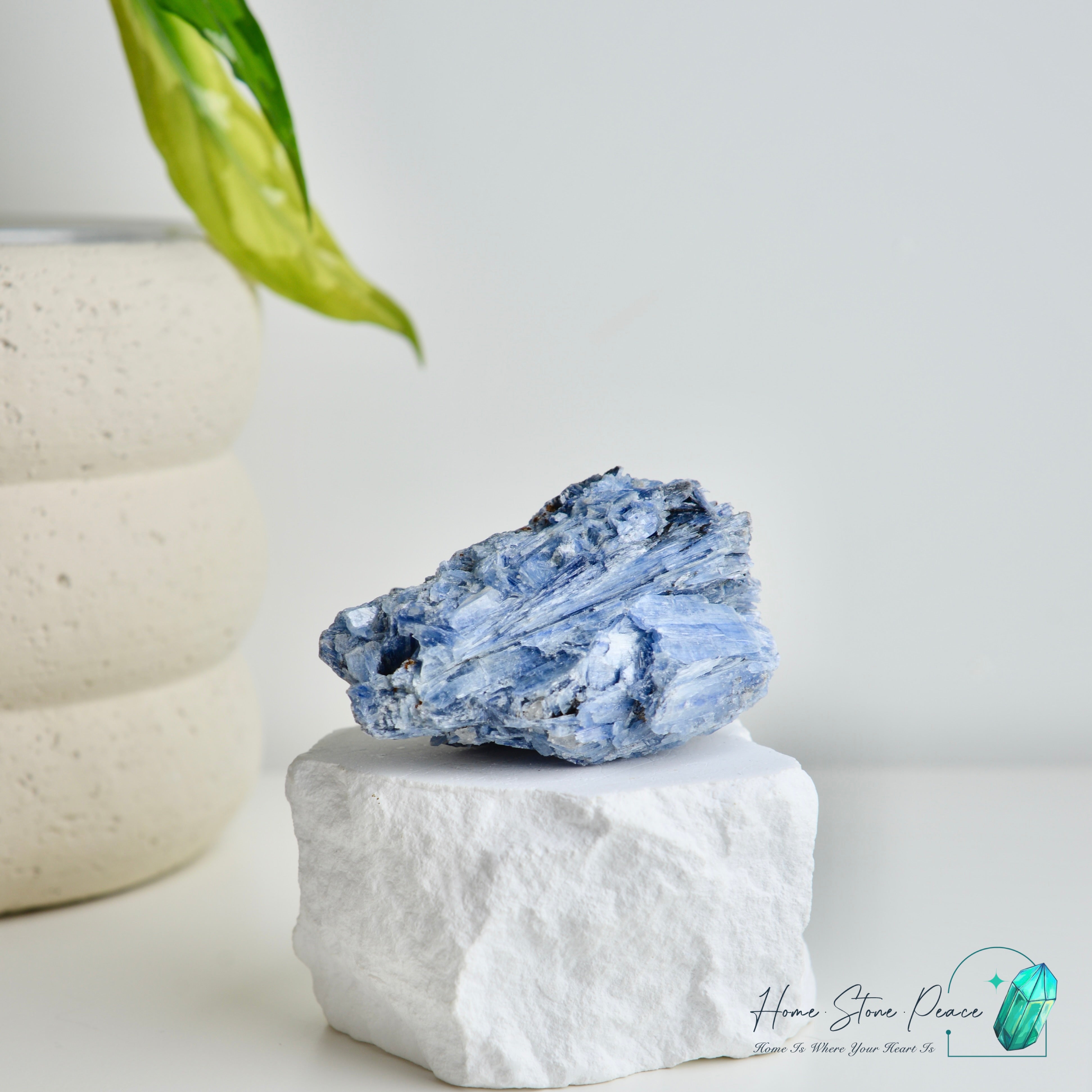 藍晶石原石塊 Blue Kyanite Cluster