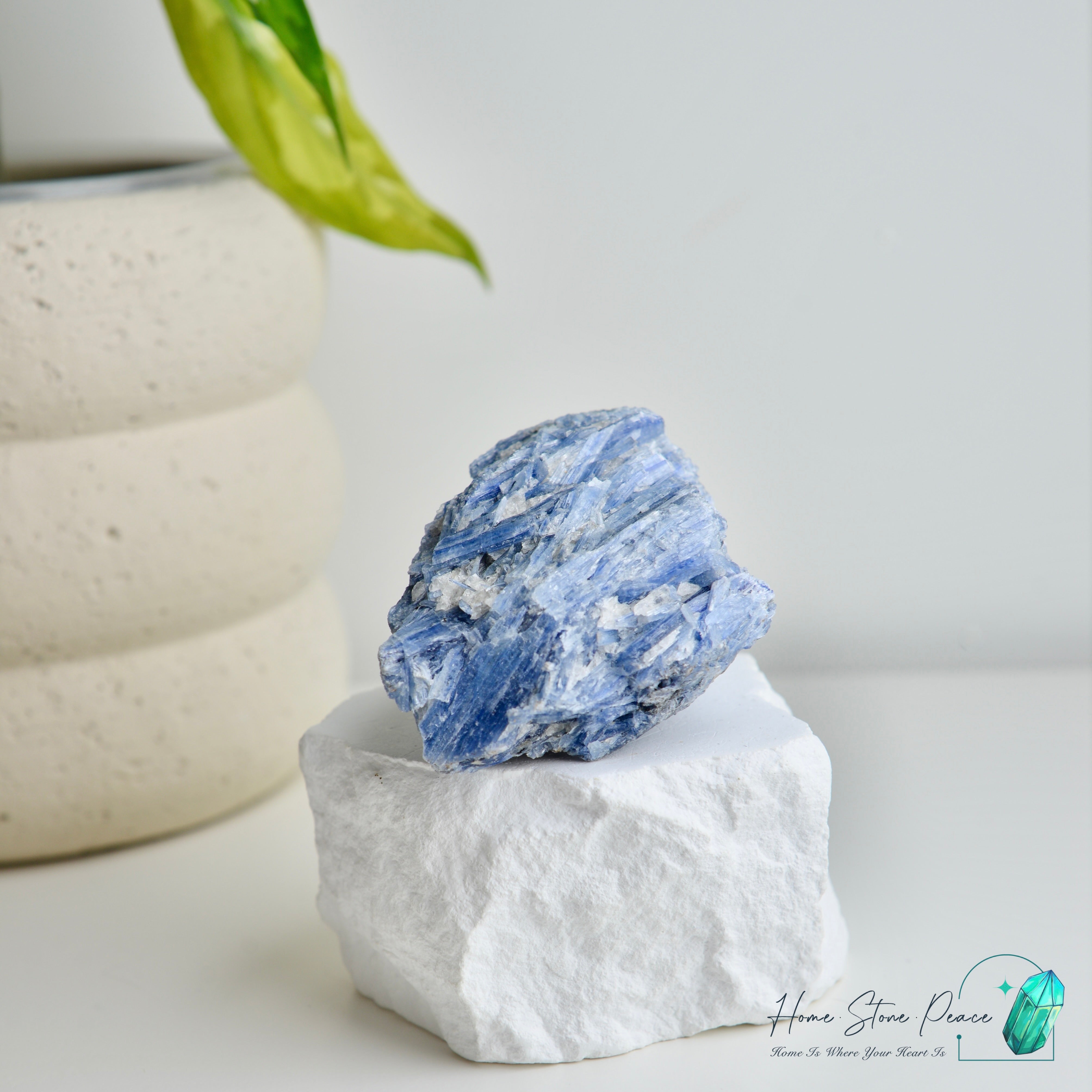 藍晶石原石塊 Blue Kyanite Cluster