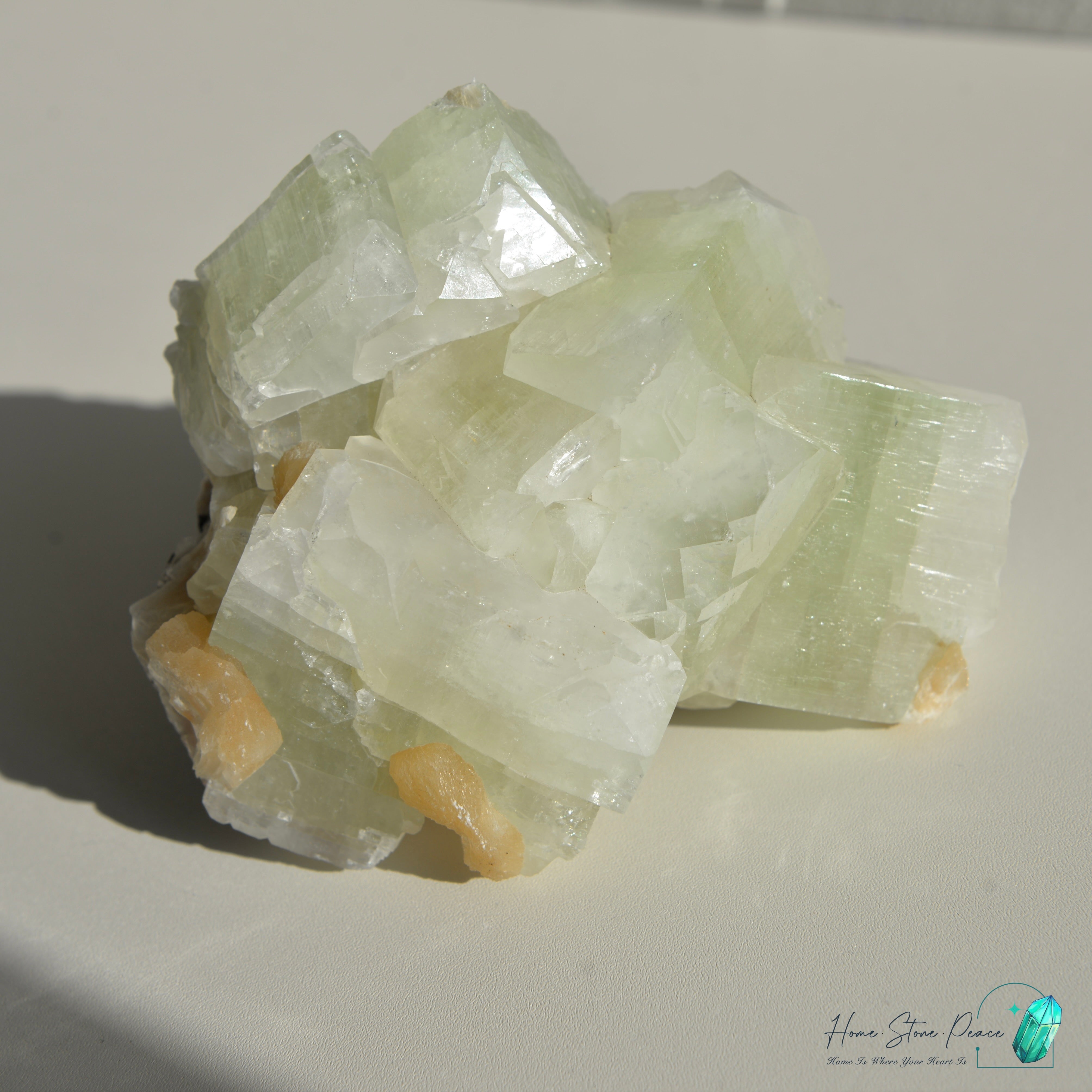 精品印度大顆綠魚眼石橙輝沸石共生原石 Green Apophyllite with Peach Stilbite Cluster