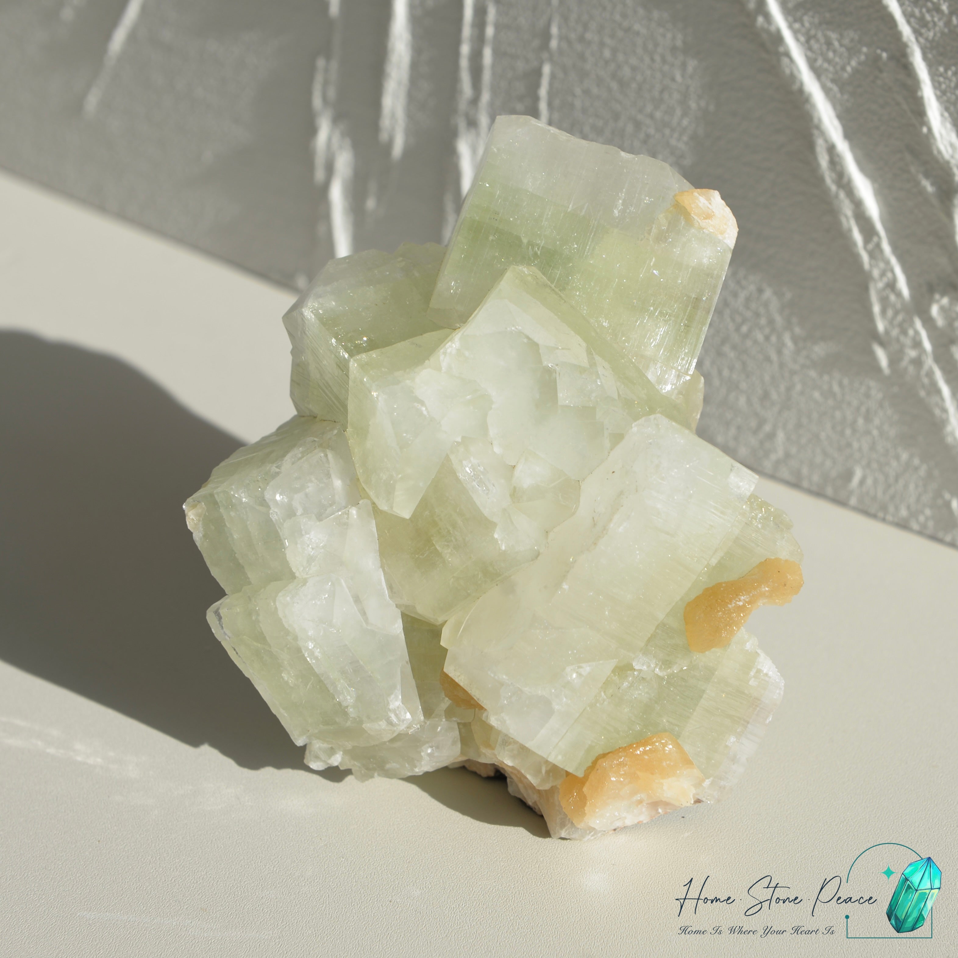 精品印度大顆綠魚眼石橙輝沸石共生原石 Green Apophyllite with Peach Stilbite Cluster
