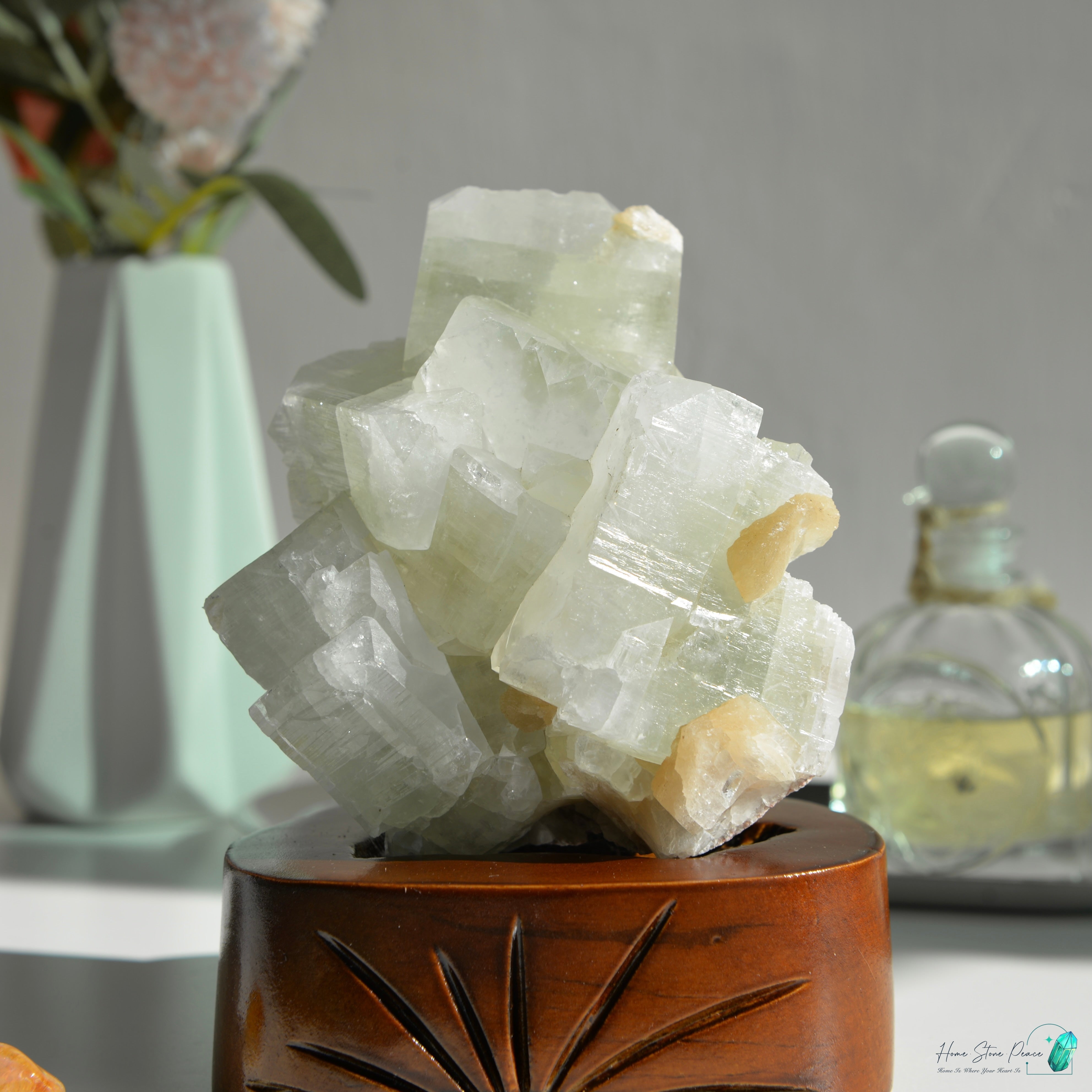 精品印度大顆綠魚眼石橙輝沸石共生原石 Green Apophyllite with Peach Stilbite Cluster