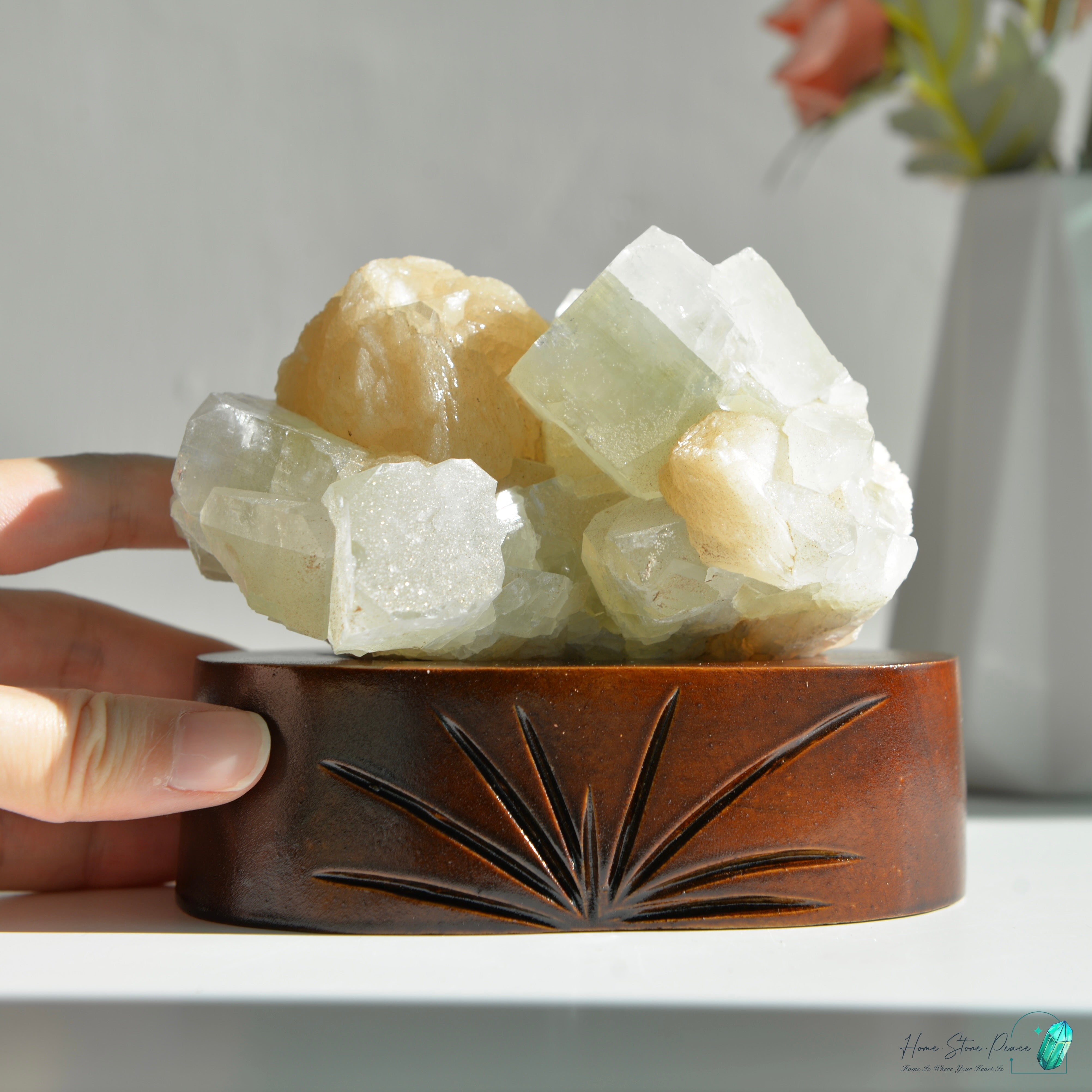 精品印度大顆綠魚眼石橙輝沸石共生原石 Green Apophyllite with Peach Stilbite Cluster