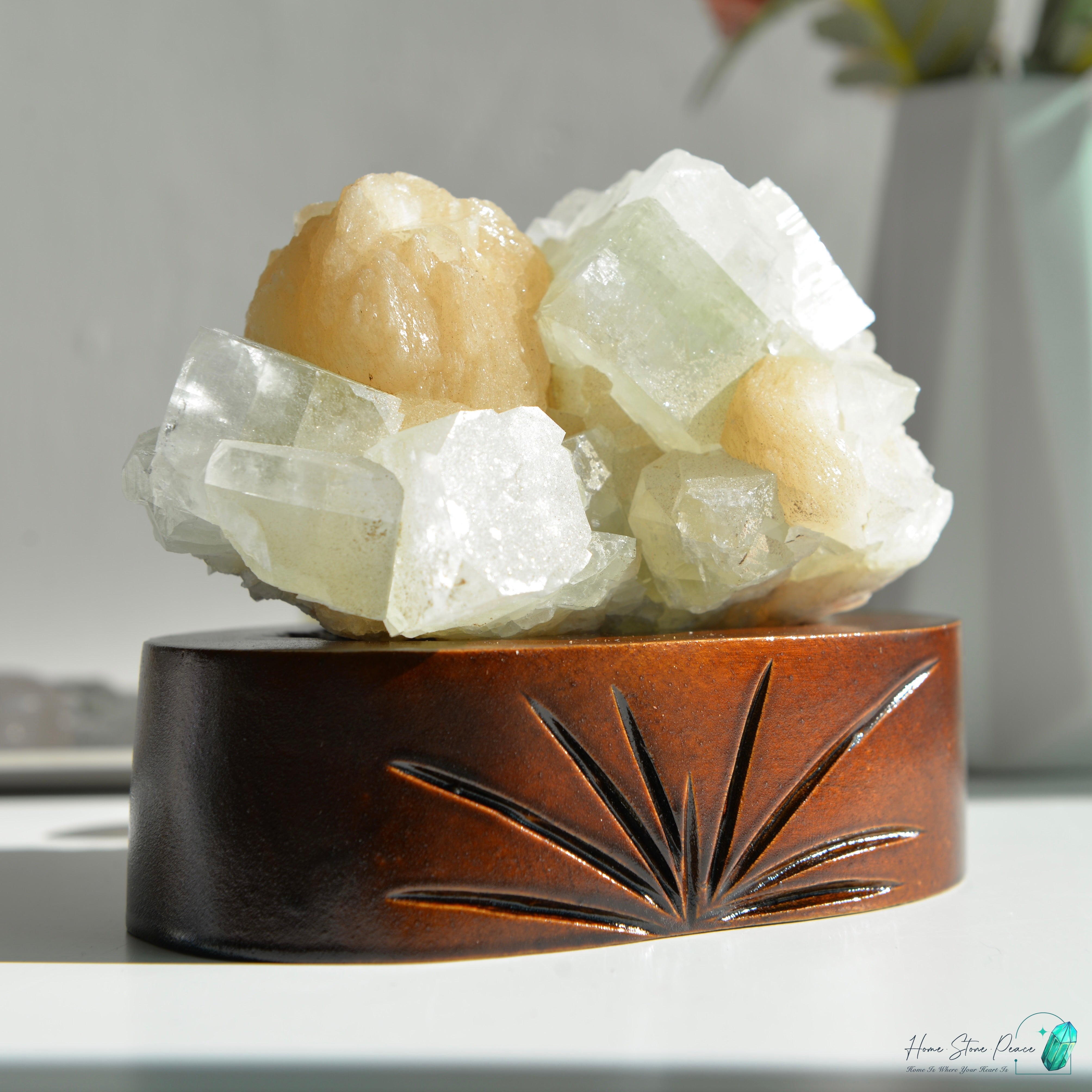 精品印度大顆綠魚眼石橙輝沸石共生原石 Green Apophyllite with Peach Stilbite Cluster