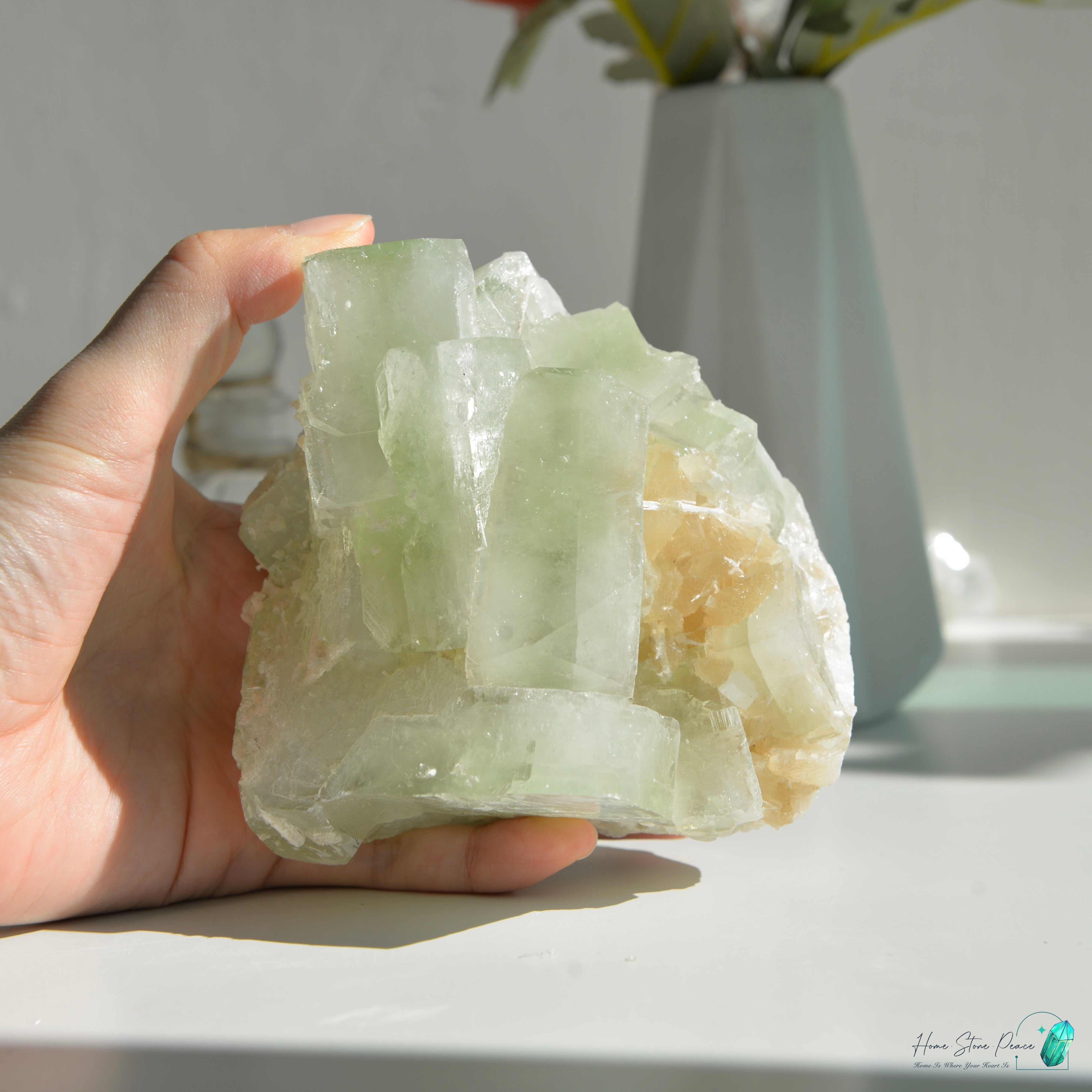 精品印度大顆綠魚眼石橙輝沸石共生原石 Green Apophyllite with Peach Stilbite Cluster