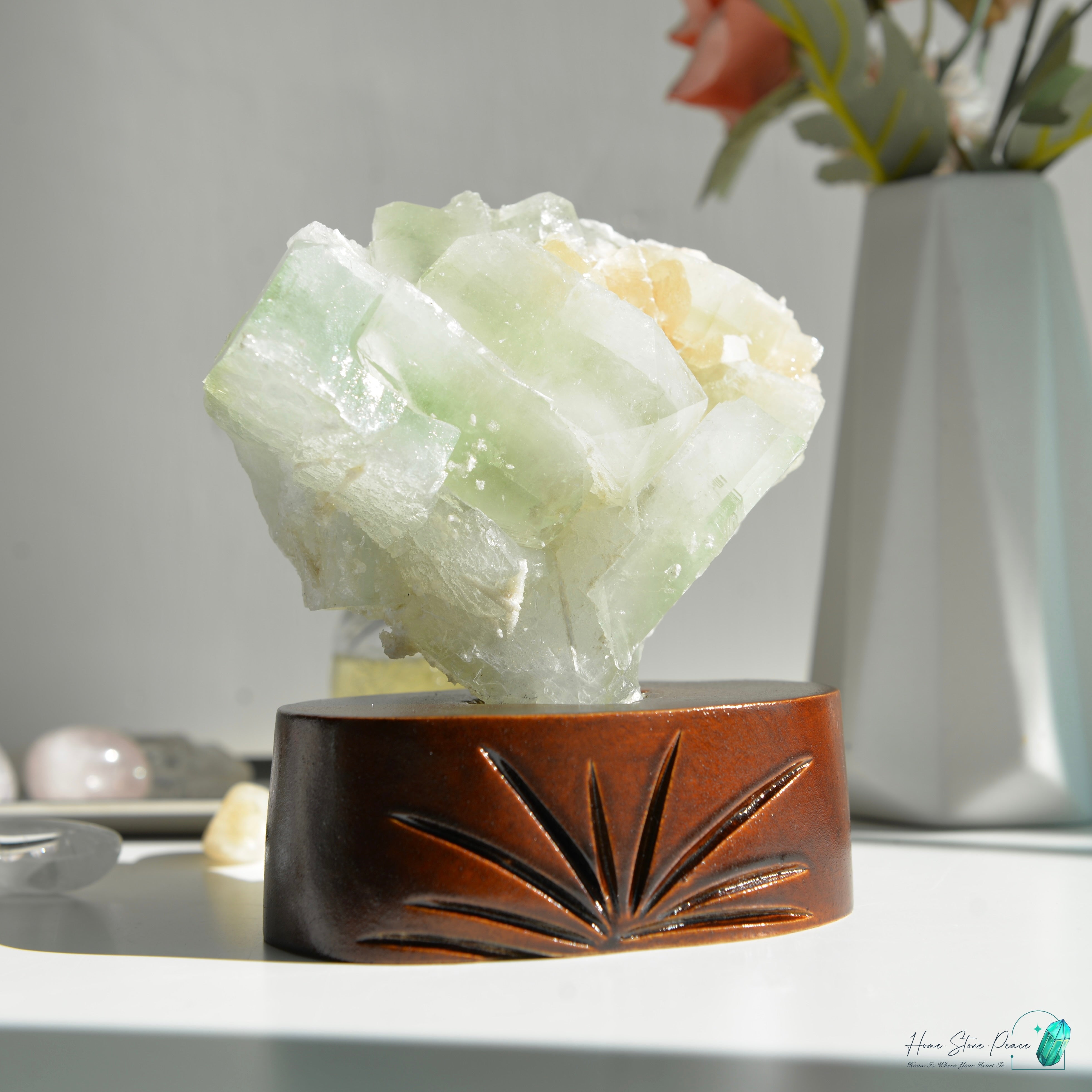 精品印度大顆綠魚眼石橙輝沸石共生原石 Green Apophyllite with Peach Stilbite Cluster