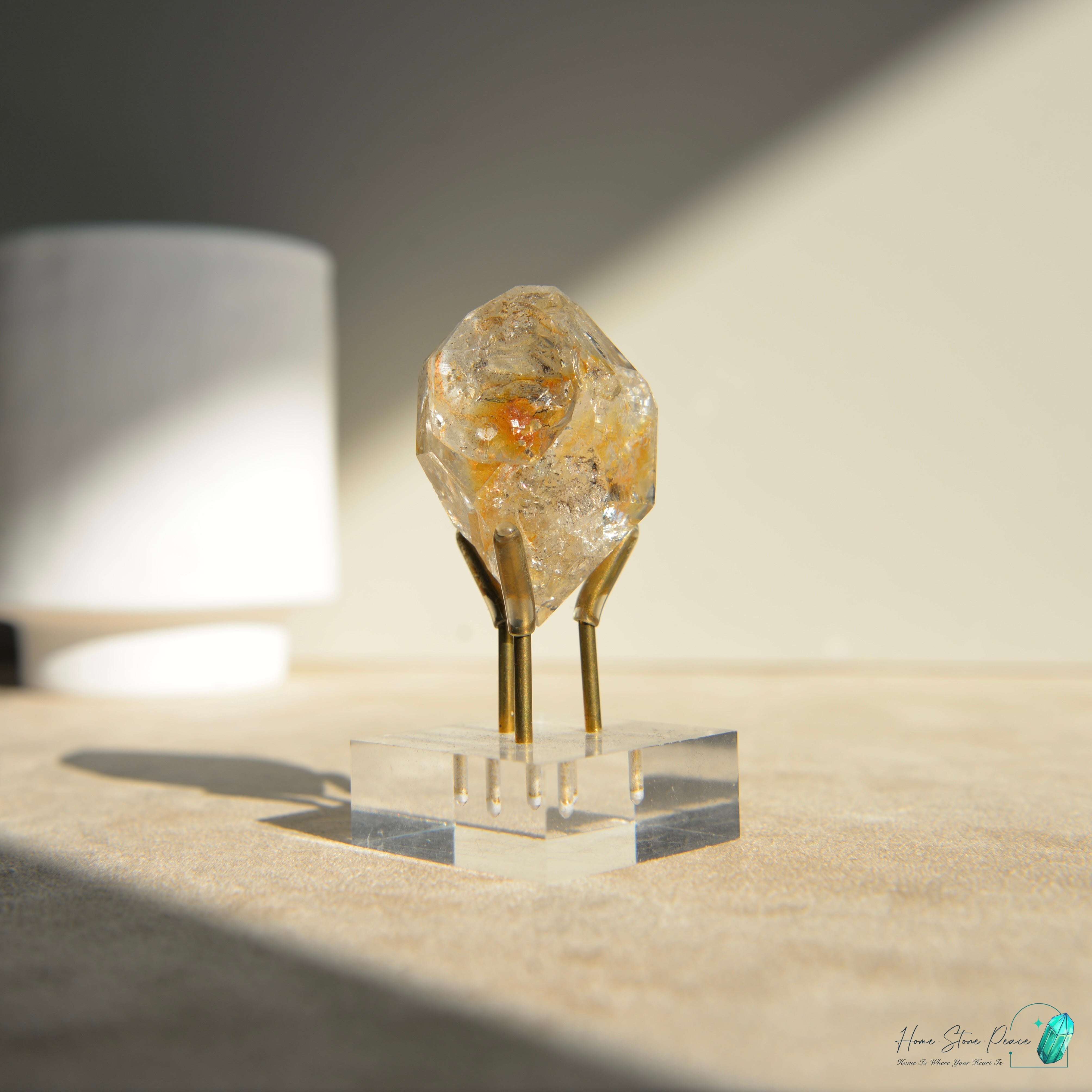 美國紐約黑金赫基蒙鑽石 New York Herkimer Diamond with Golden Healer & Hydrocarbon