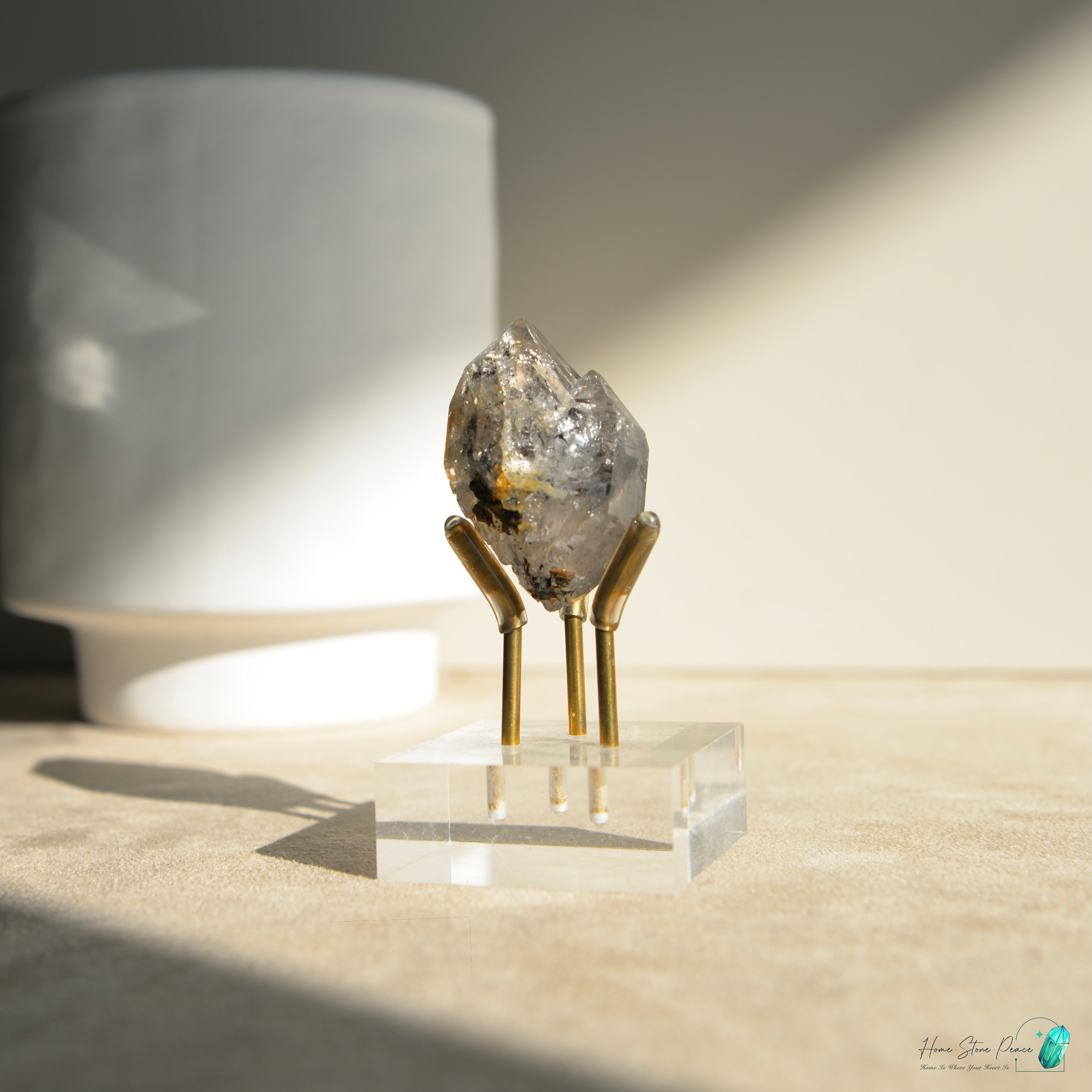 美國紐約黑金赫基蒙鑽石 New York Herkimer Diamond with Golden Healer & Hydrocarbon