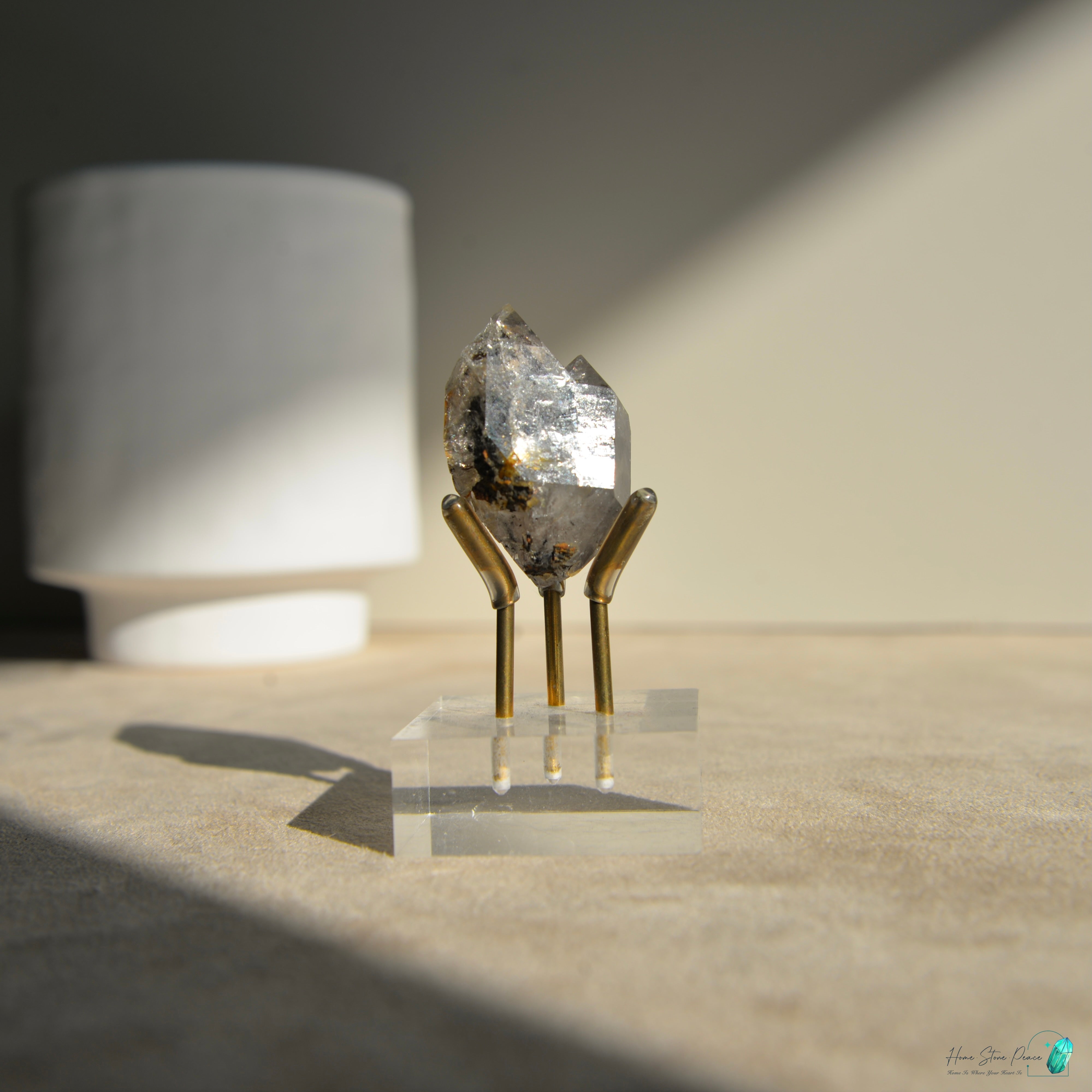 美國紐約黑金赫基蒙鑽石 New York Herkimer Diamond with Golden Healer & Hydrocarbon