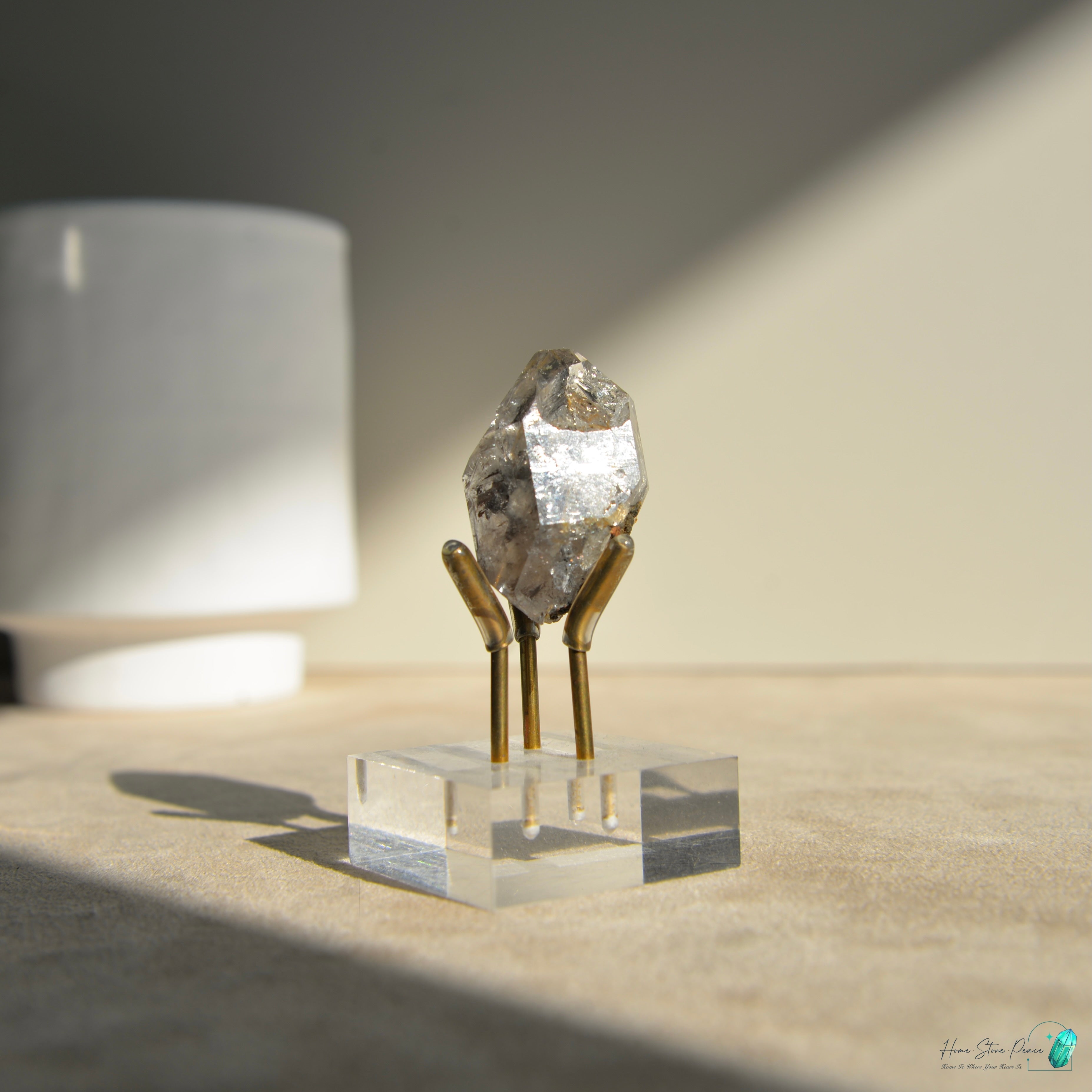 美國紐約黑金赫基蒙鑽石 New York Herkimer Diamond with Golden Healer & Hydrocarbon