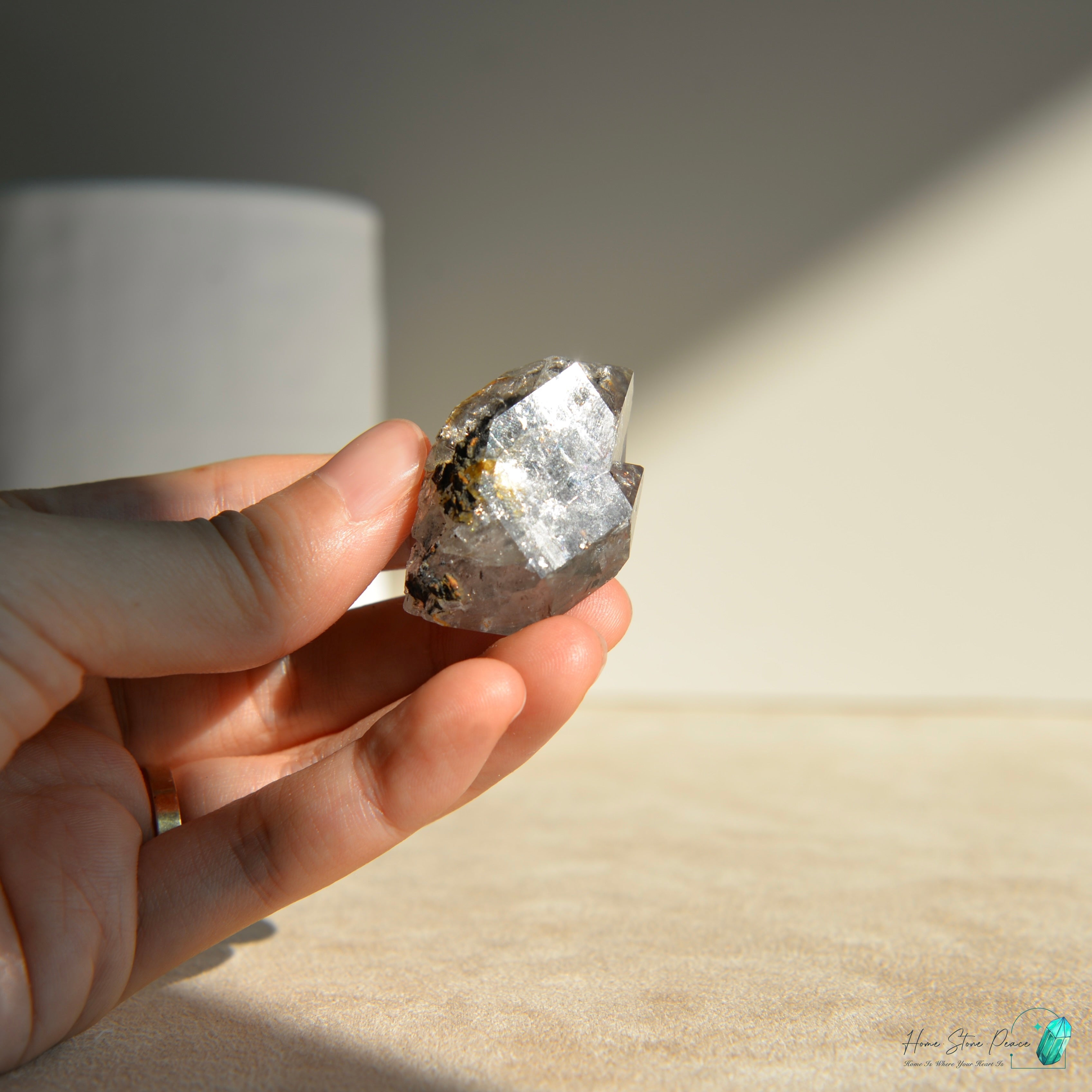 美國紐約黑金赫基蒙鑽石 New York Herkimer Diamond with Golden Healer & Hydrocarbon