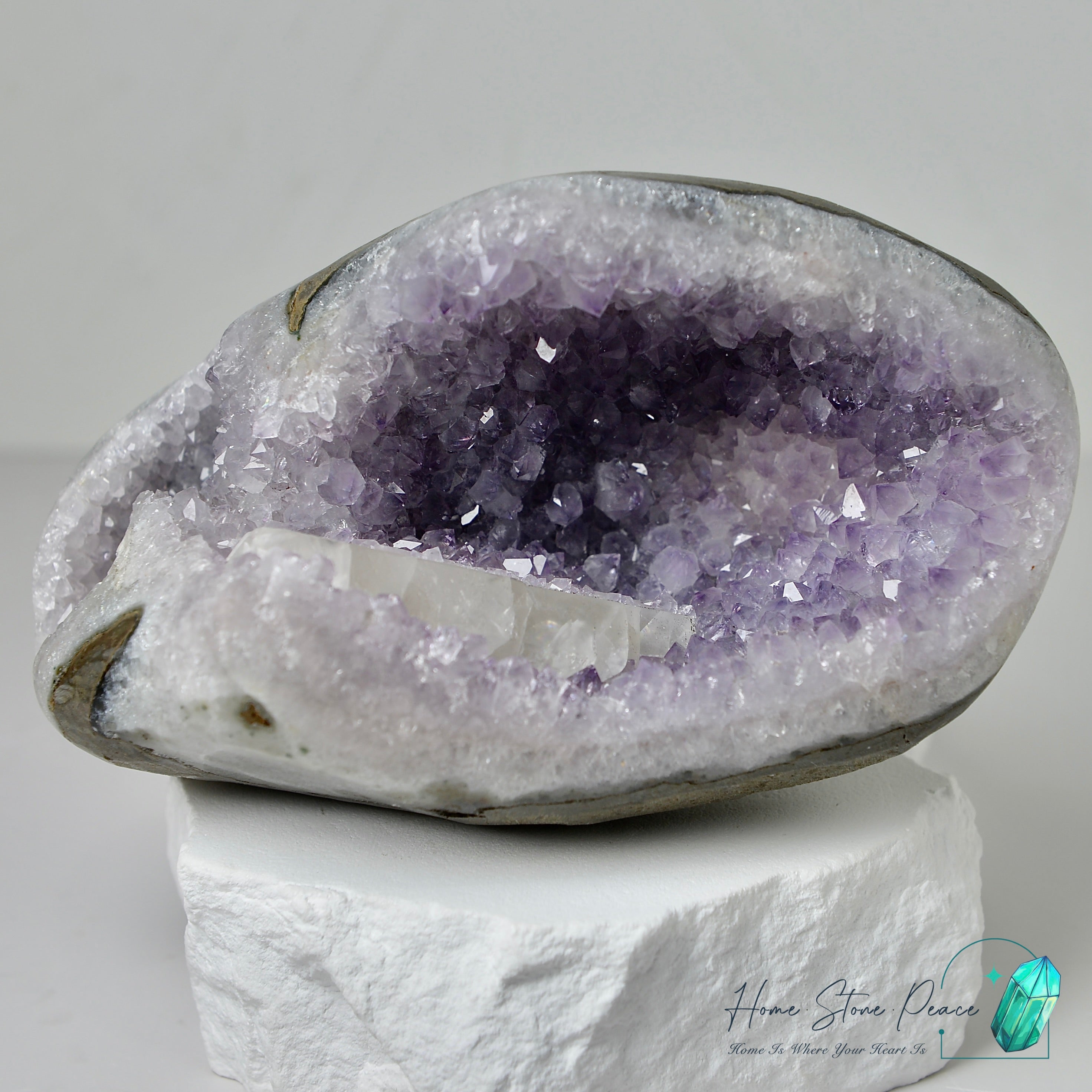 淺紫水晶方解石共生晶洞Lavender Amethyst and Calcite Geode