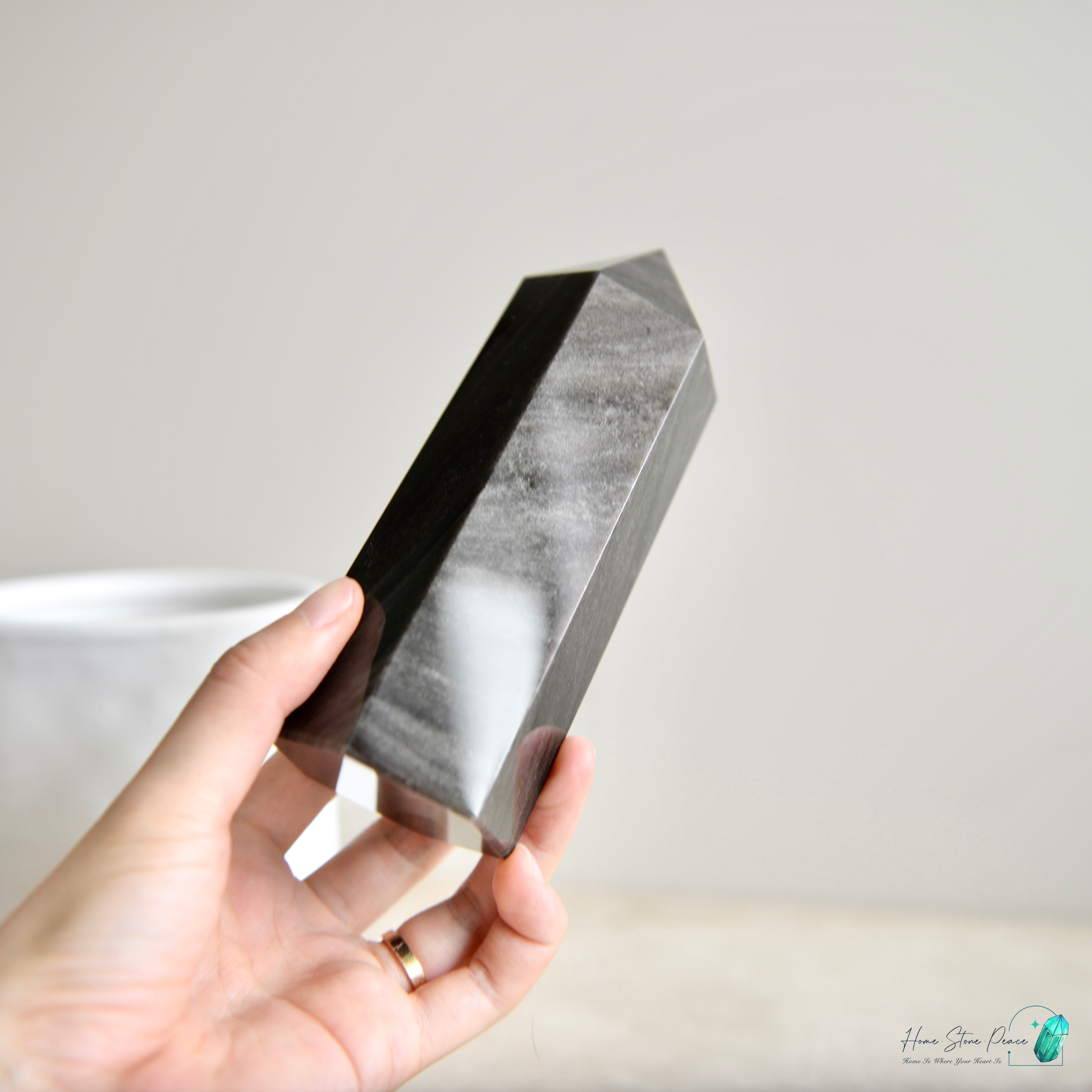 銀曜石柱(中型) Silver Sheen Obsidian Tower (Palm-Size)