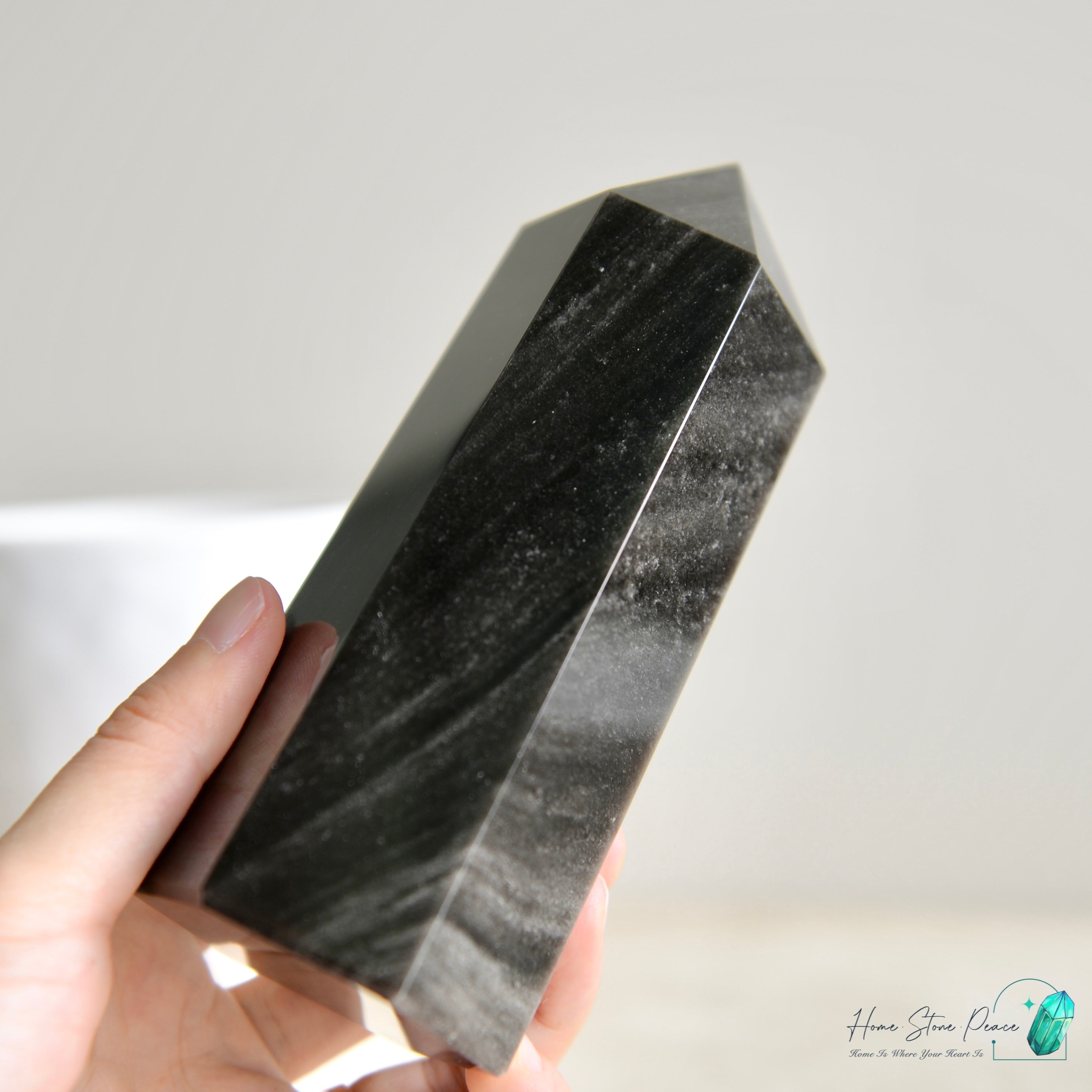 銀曜石柱(中型) Silver Sheen Obsidian Tower (Palm-Size)