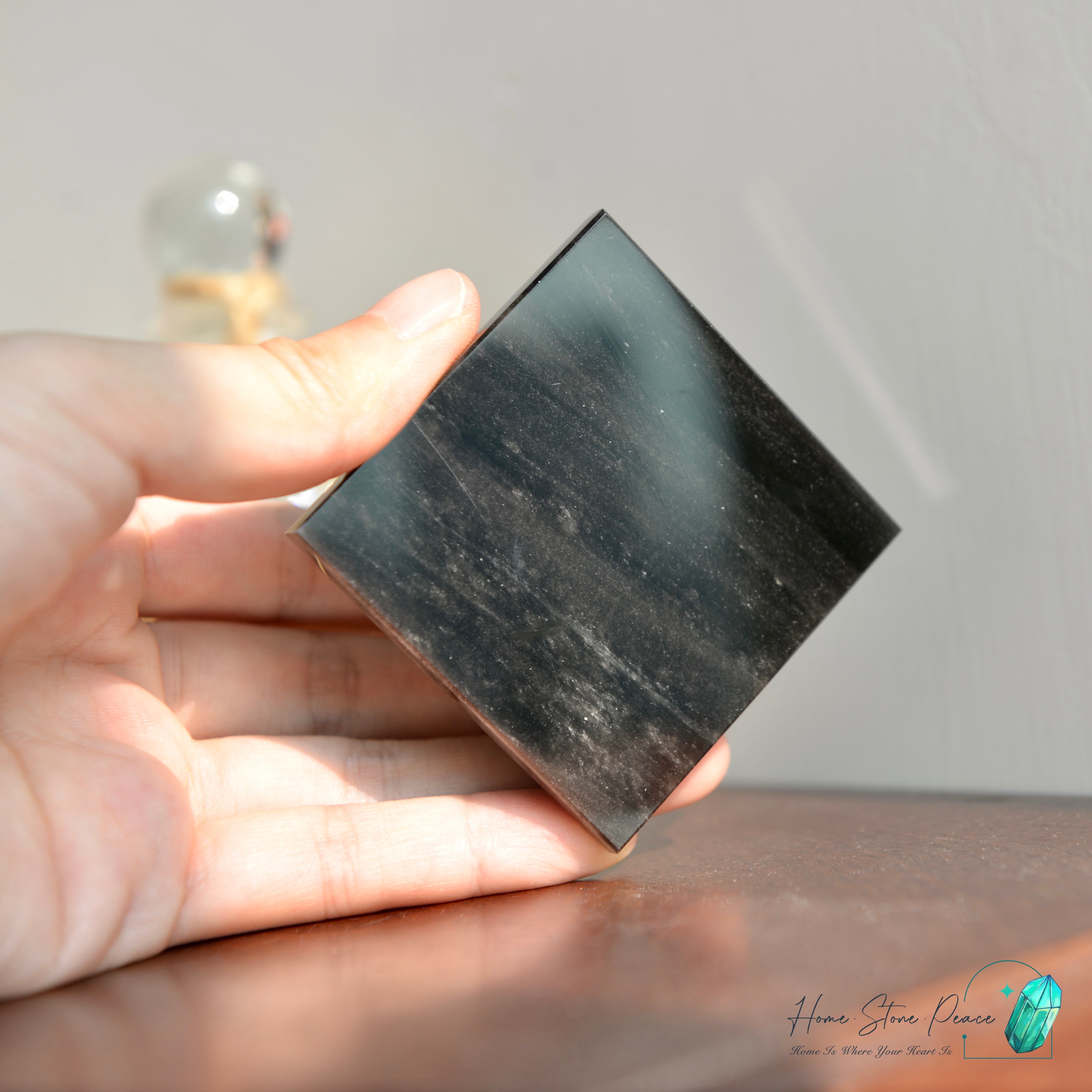 銀曜石金字塔 Silver Sheen Obsidian Pyramid