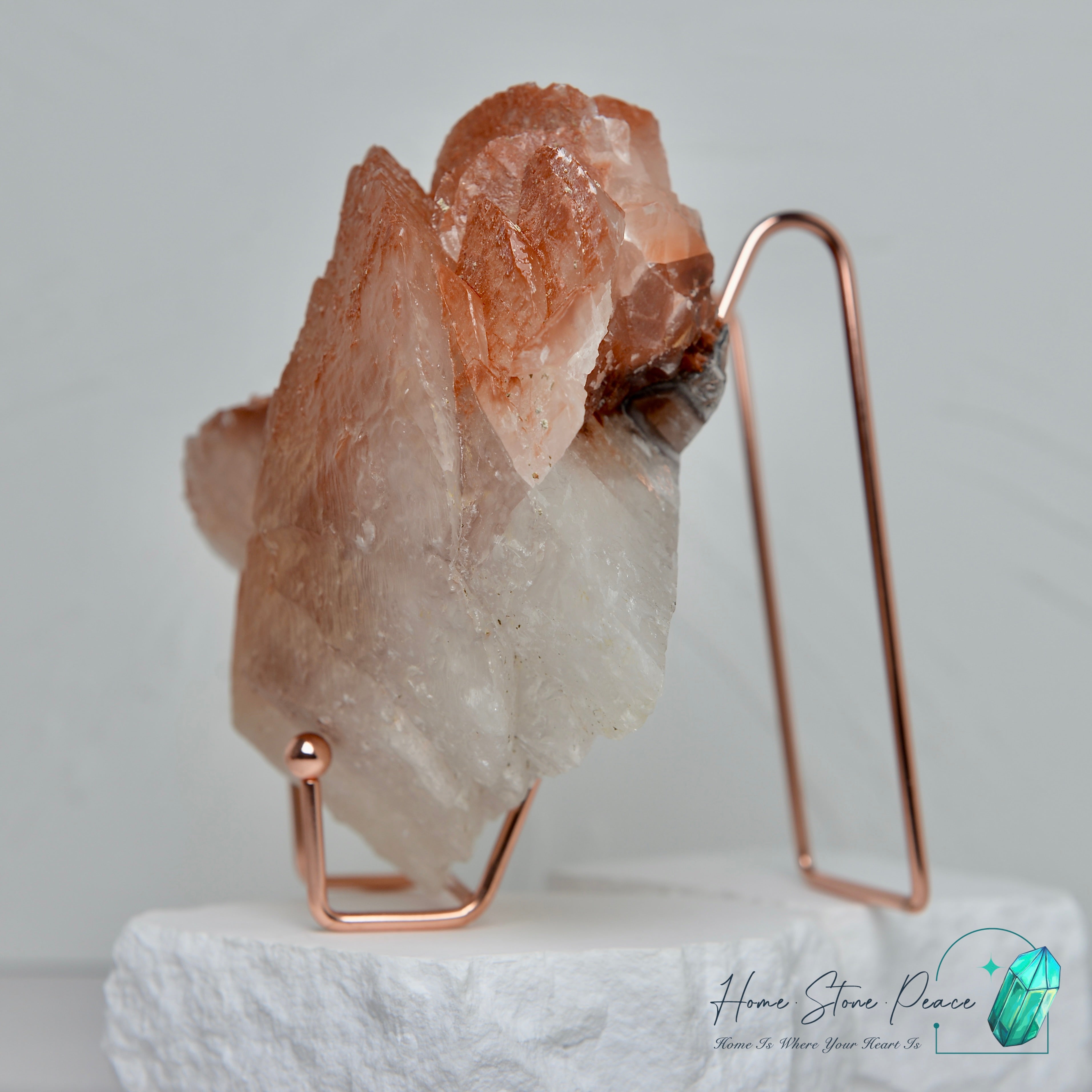 <tc>大きなバラの形の赤い方解石クラスター</tc>