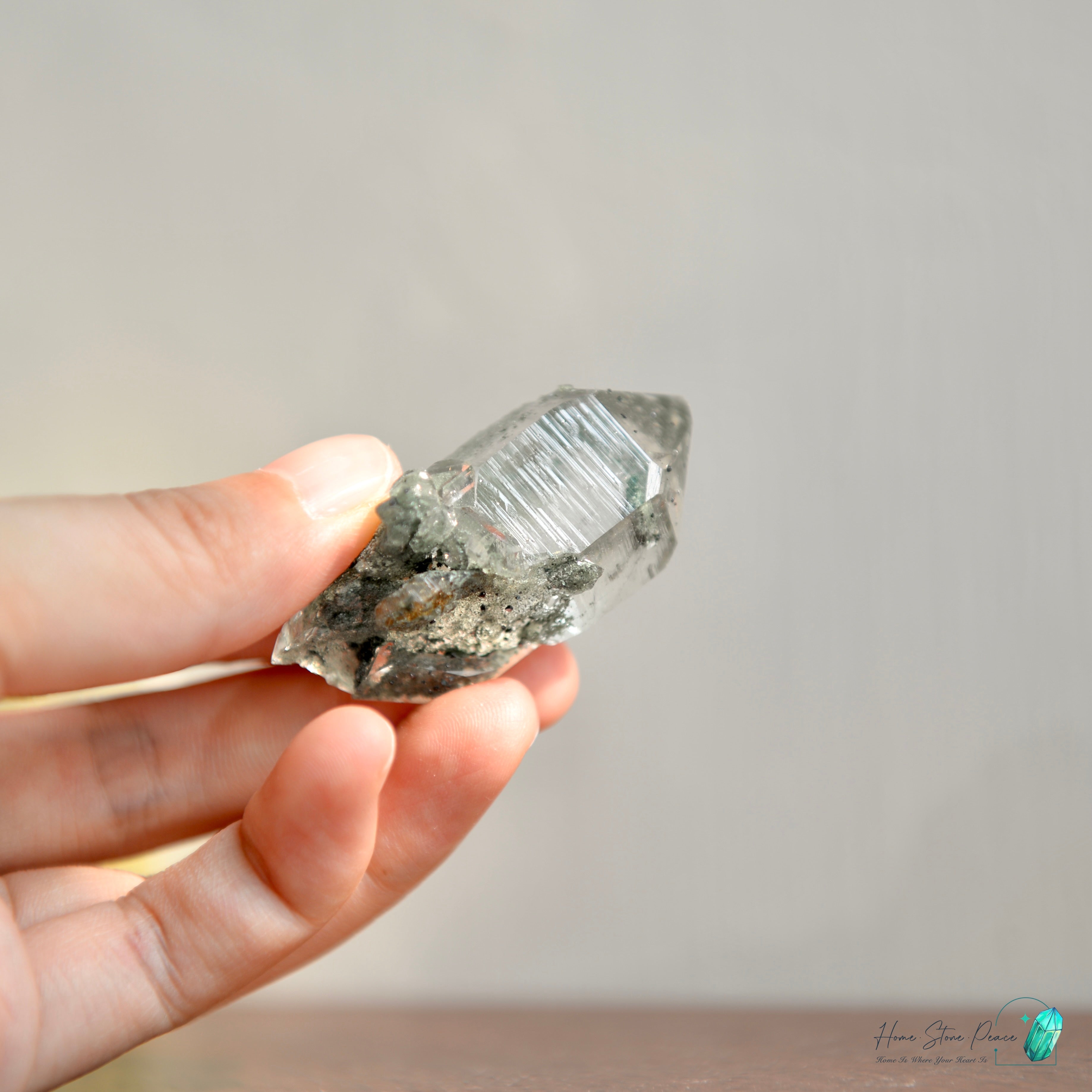 精品喜馬拉雅山綠泥共生水晶 Premium Himalayan Quartz with Green Chlorite