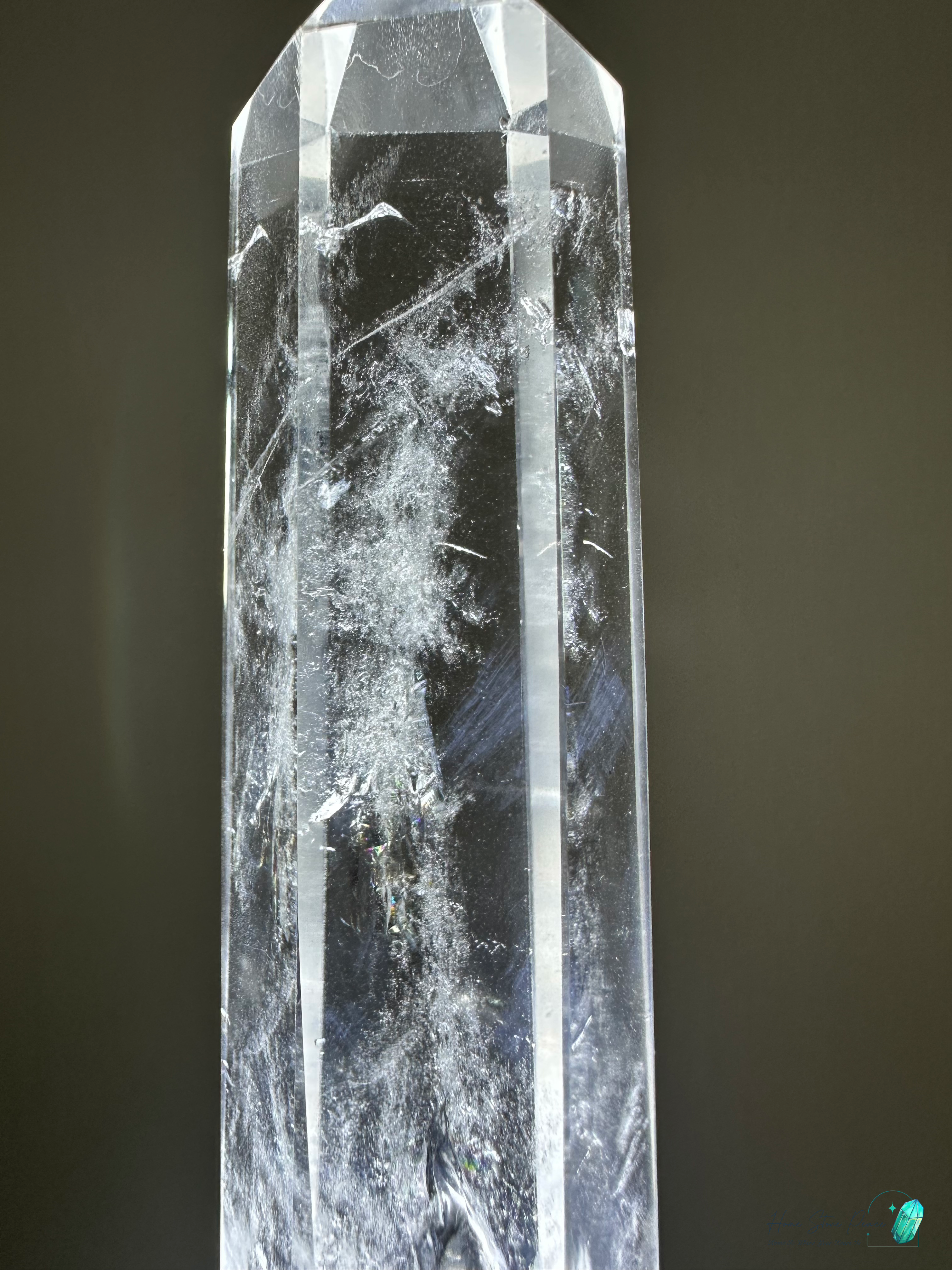 白水晶藍煙柱 Clear Quartz Tower with Blue Smoke