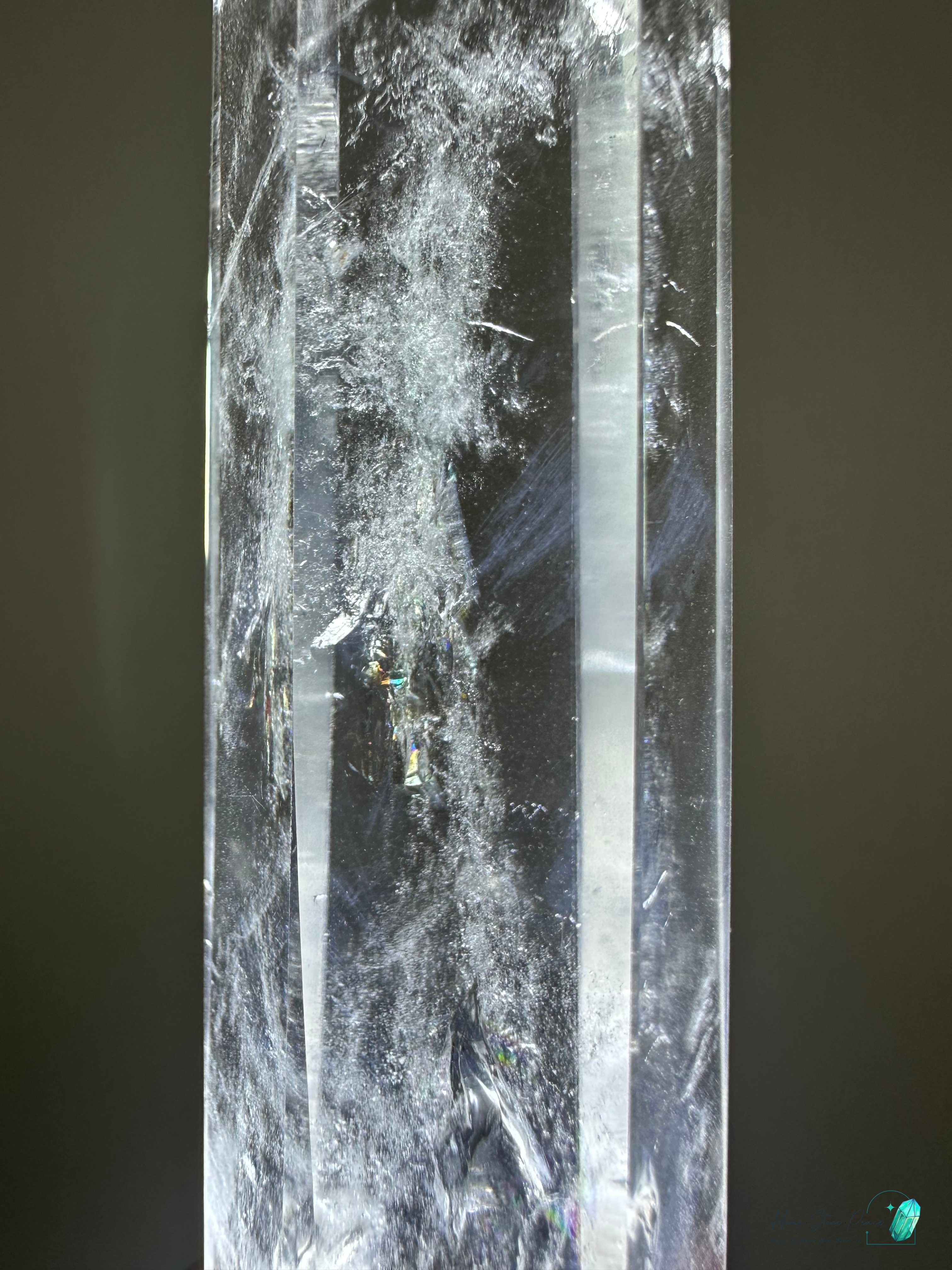 白水晶藍煙柱 Clear Quartz Tower with Blue Smoke