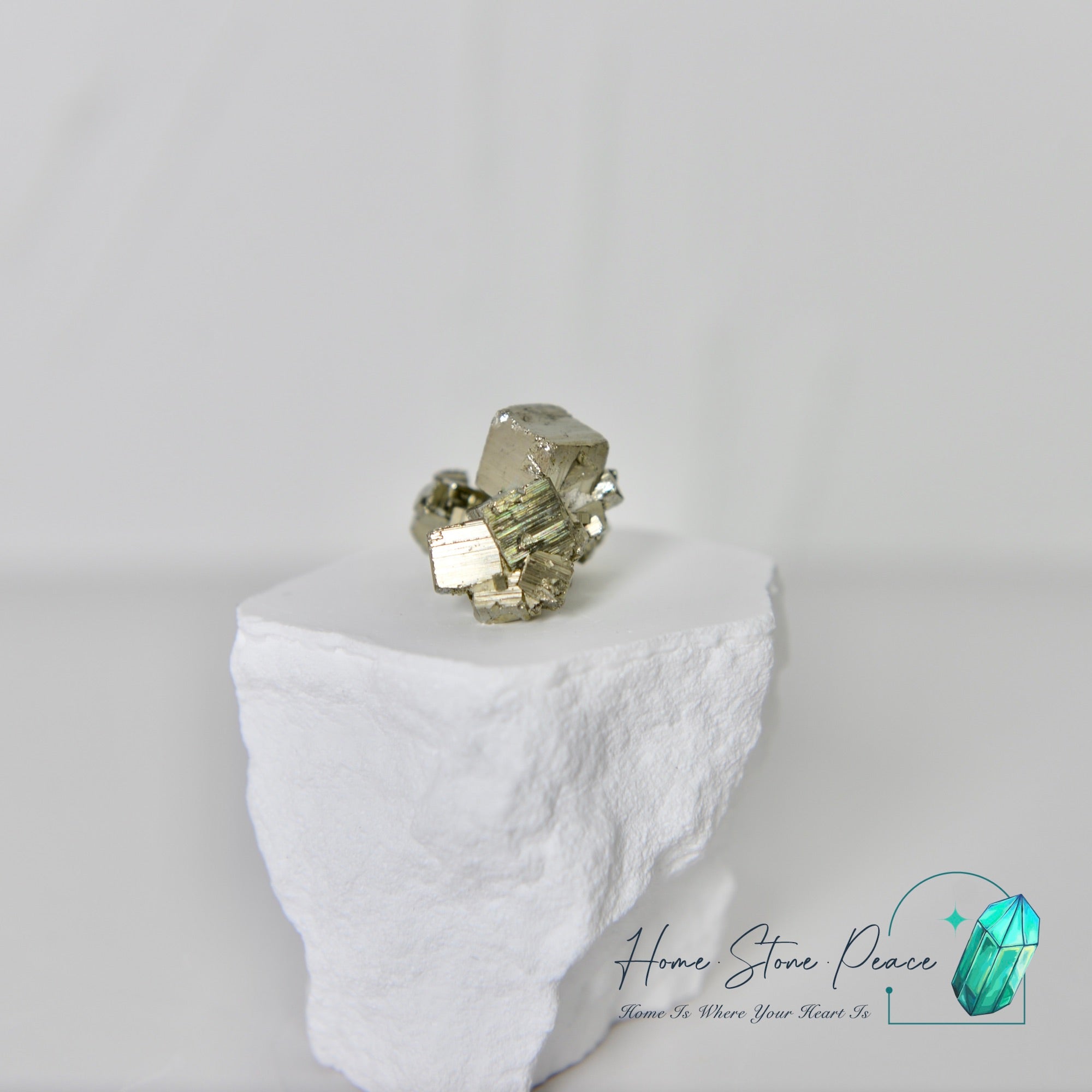 高級黃鐵礦原石 Mini Peruvian Pyrite Cluster (High Quality)
