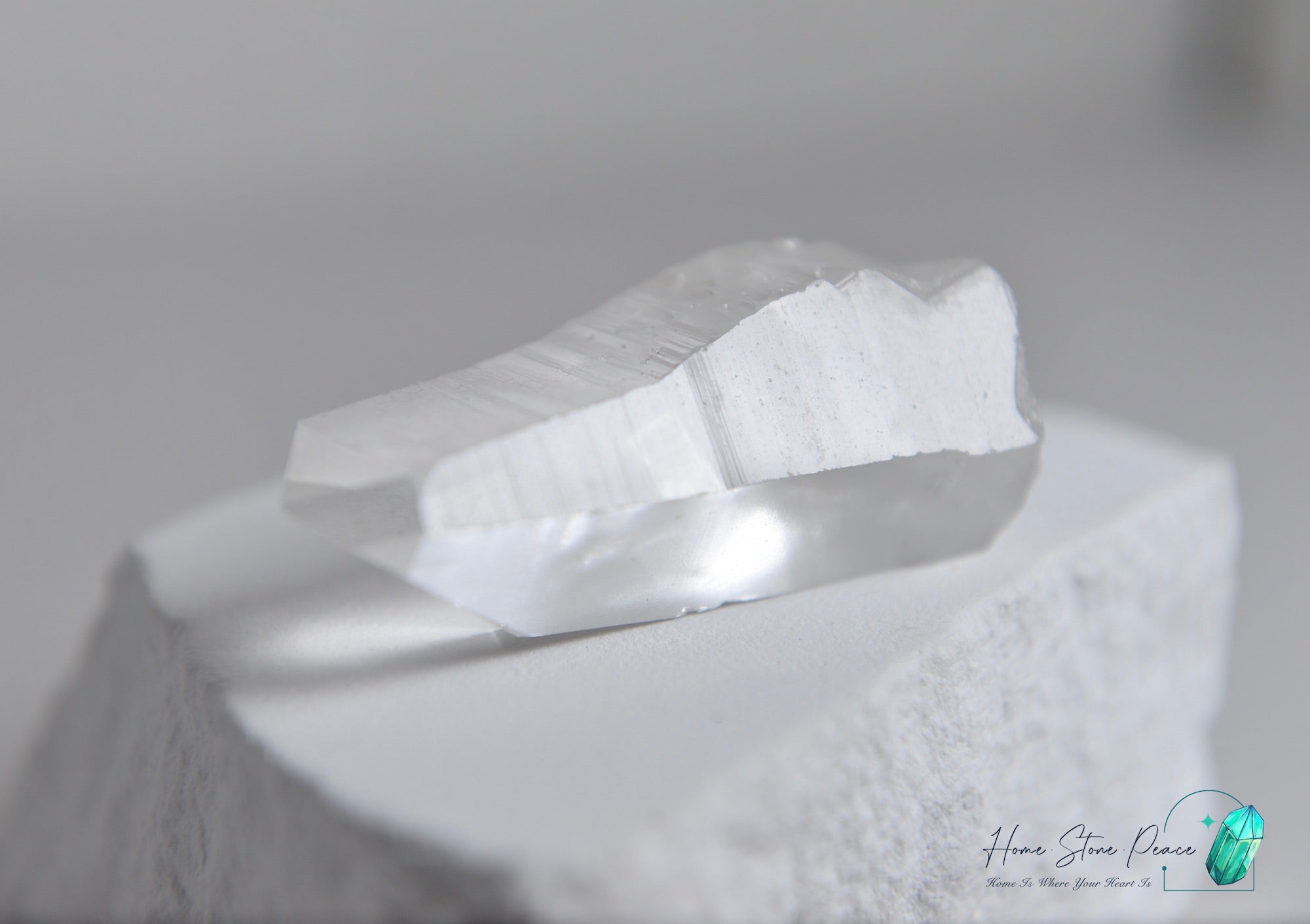 雷姆利亞水晶 Lemurian Seed Quartz