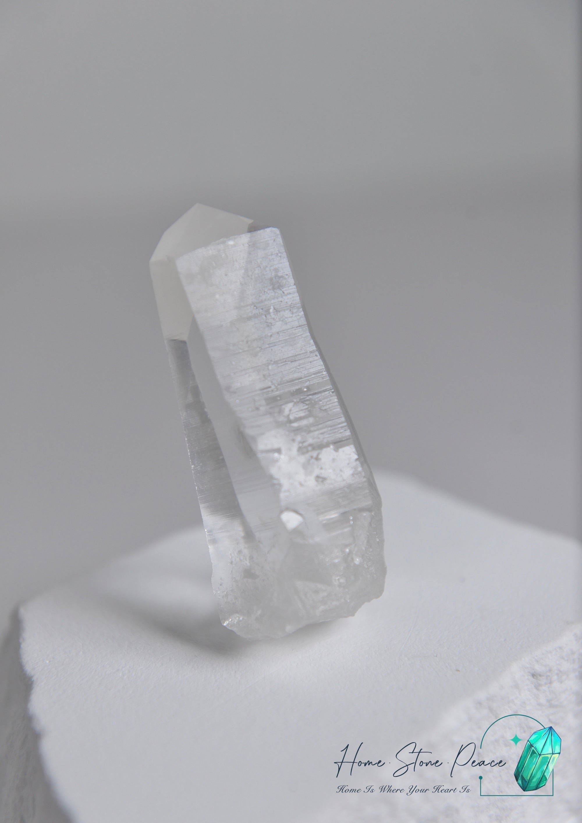 雷姆利亞水晶 Lemurian Seed Quartz