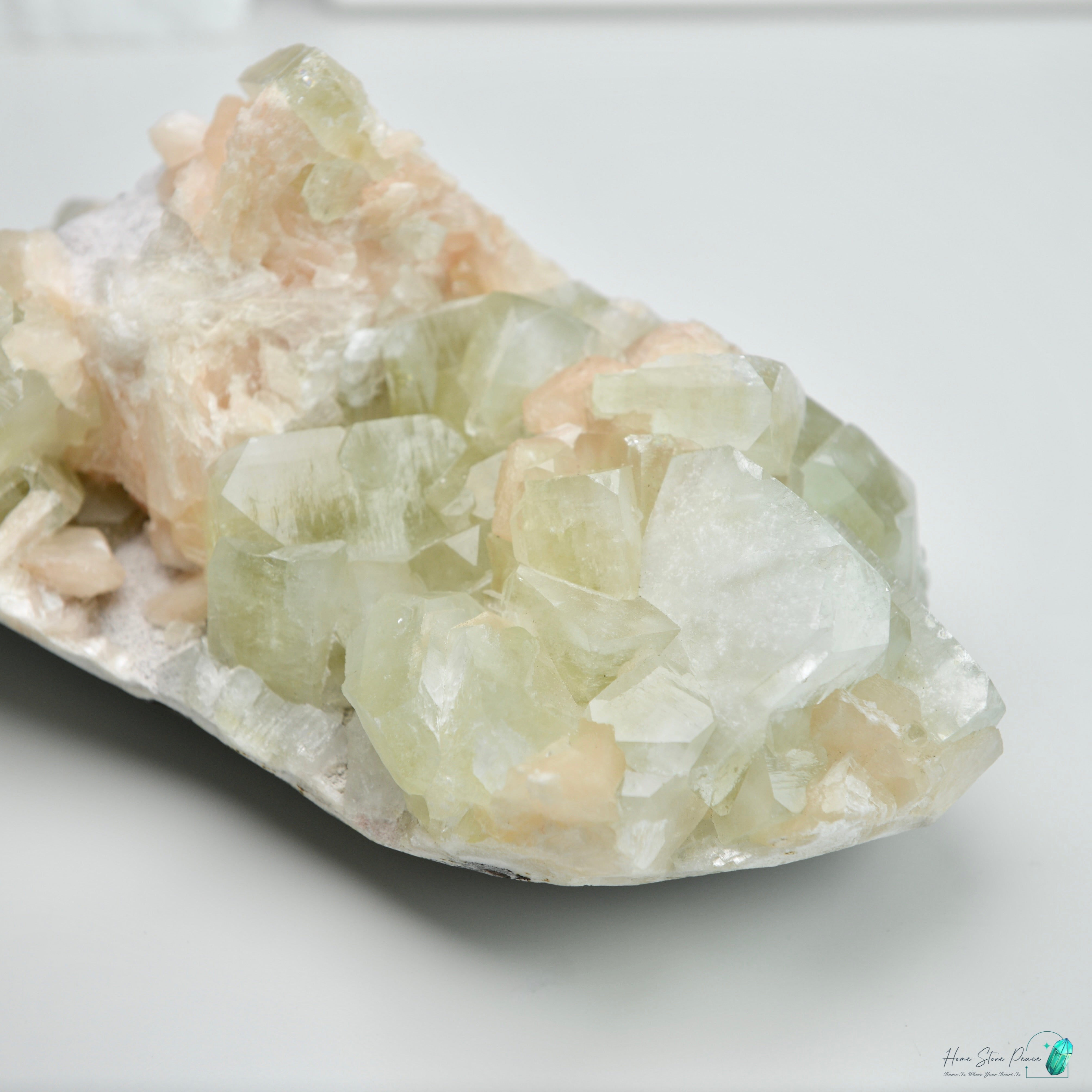 精品印度大顆綠魚眼石橙輝沸石共生原石 Green Apophyllite with Peach Stilbite Cluster